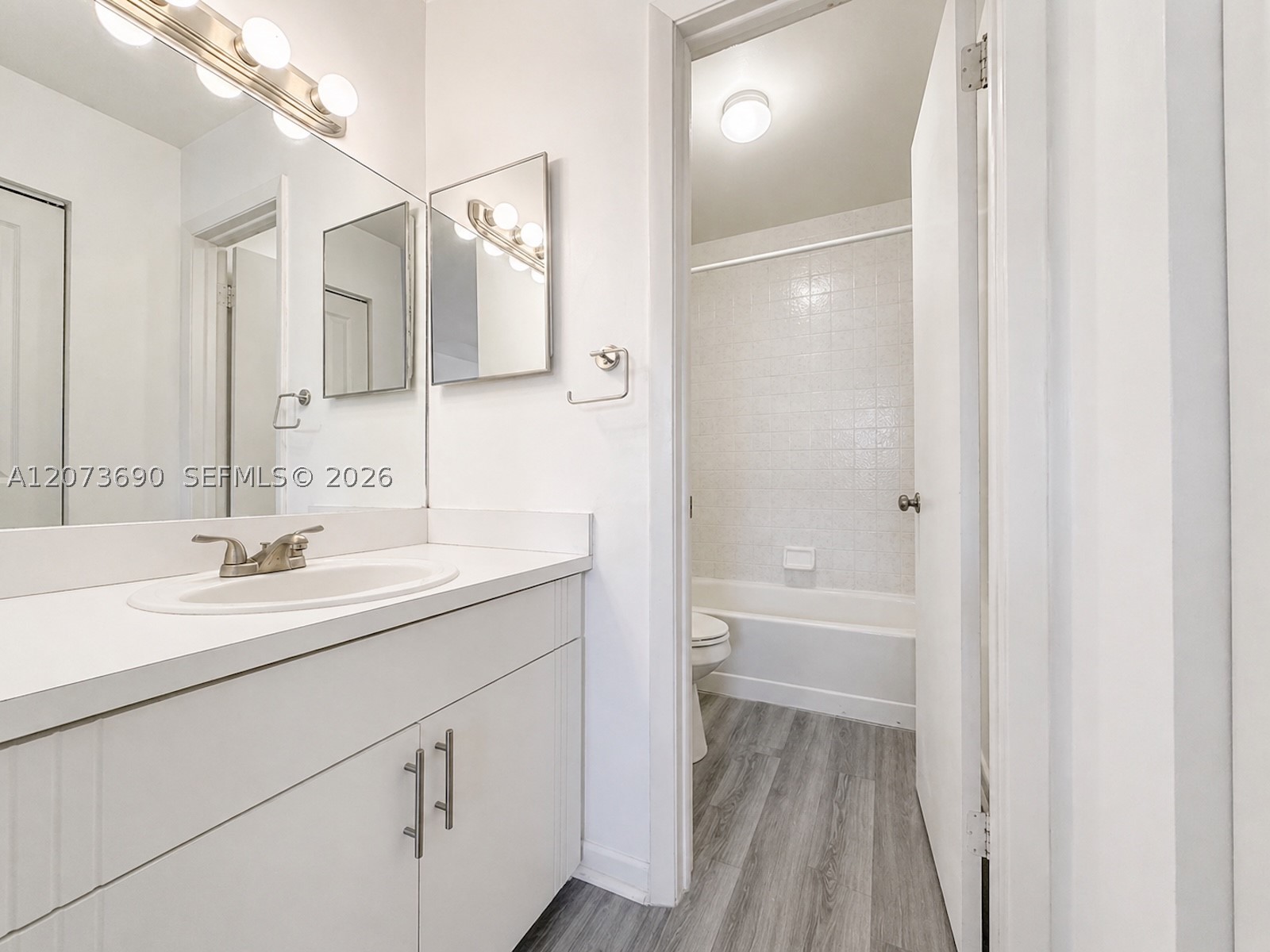 9730 Hammocks Blvd #201-28, Miami FL 33196