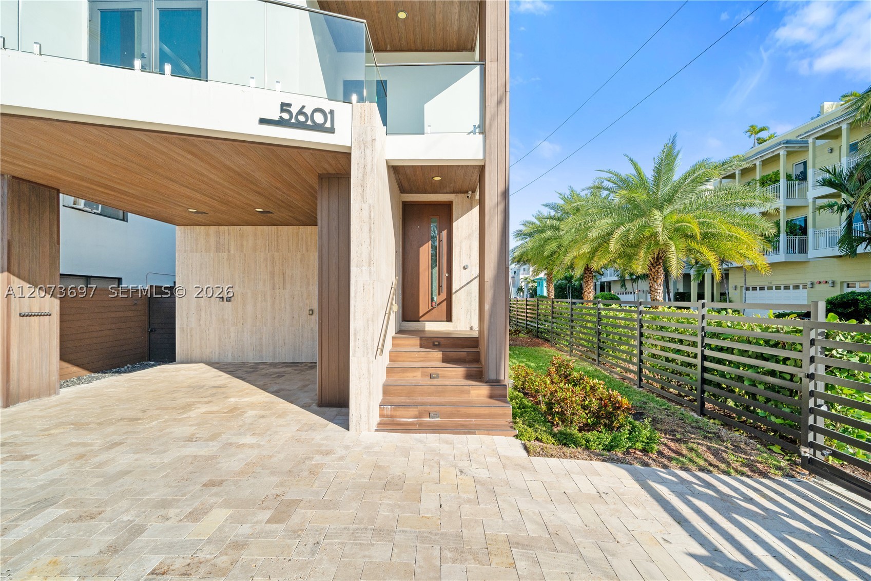 5601 N Ocean Dr, Hollywood FL 33019