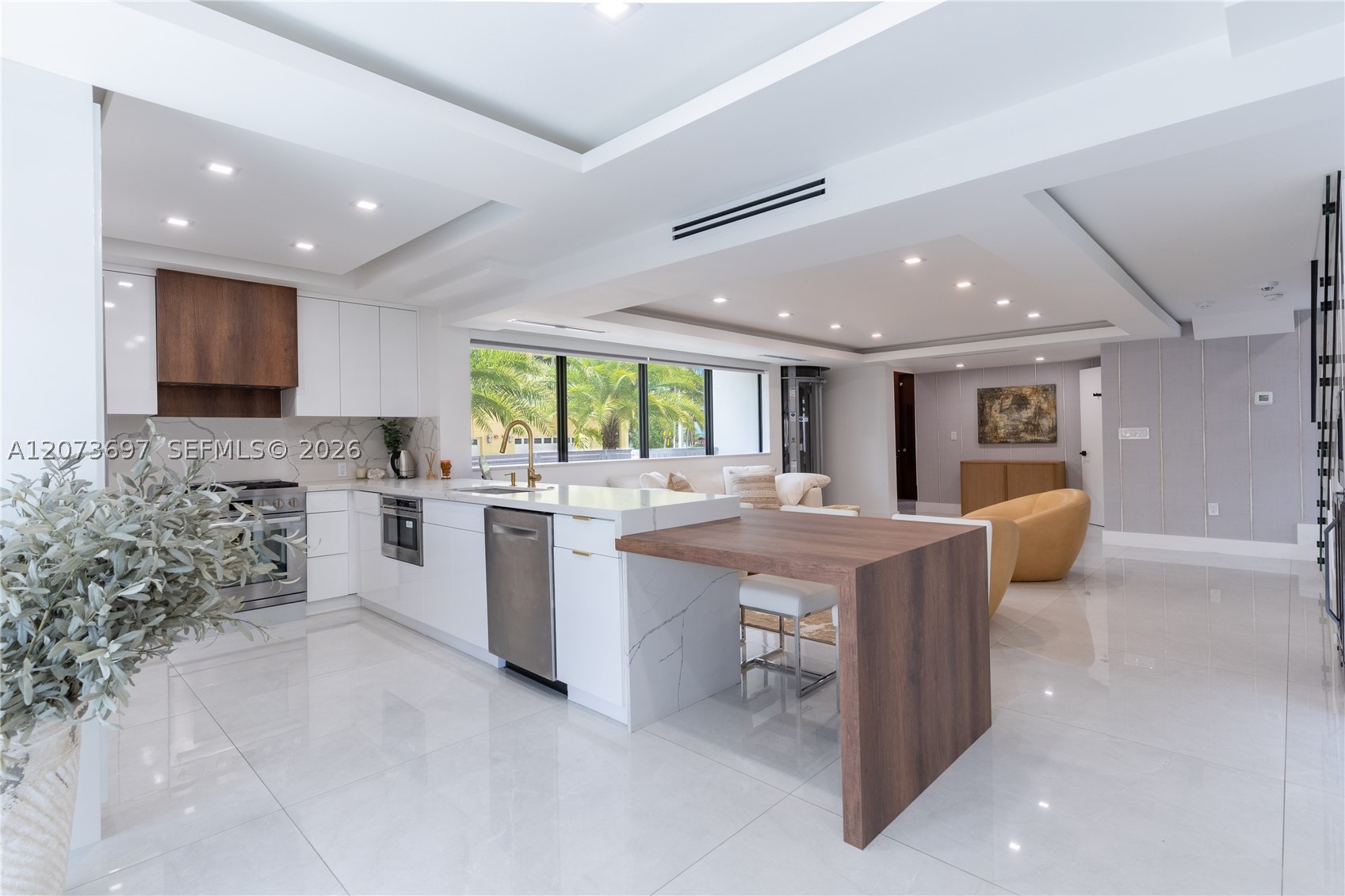 5601 N Ocean Dr, Hollywood FL 33019