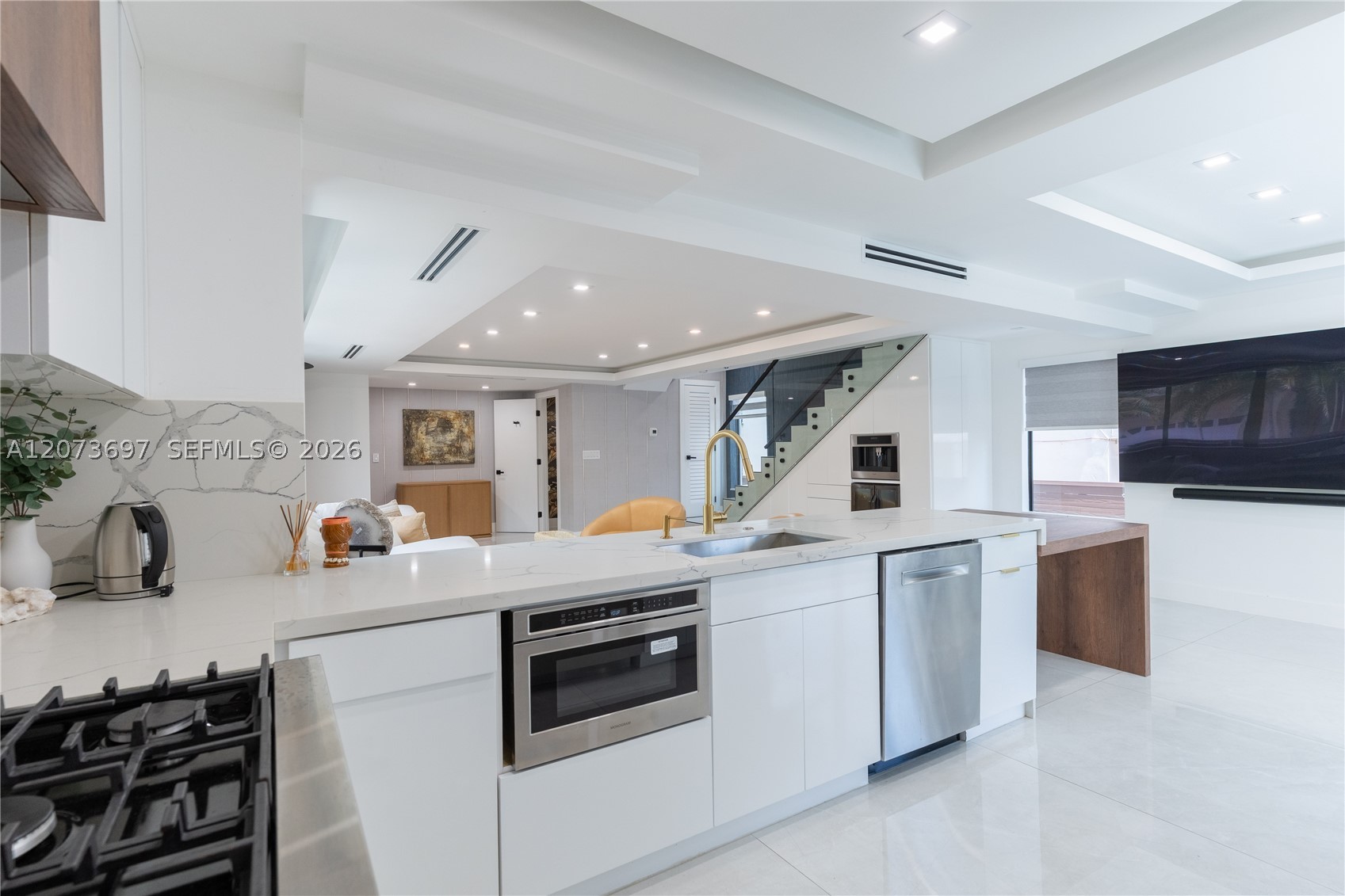 5601 N Ocean Dr, Hollywood FL 33019