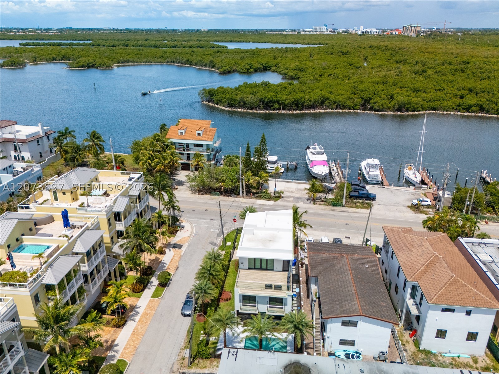 5601 N Ocean Dr, Hollywood FL 33019