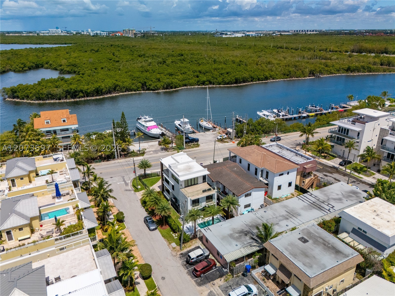 5601 N Ocean Dr, Hollywood FL 33019