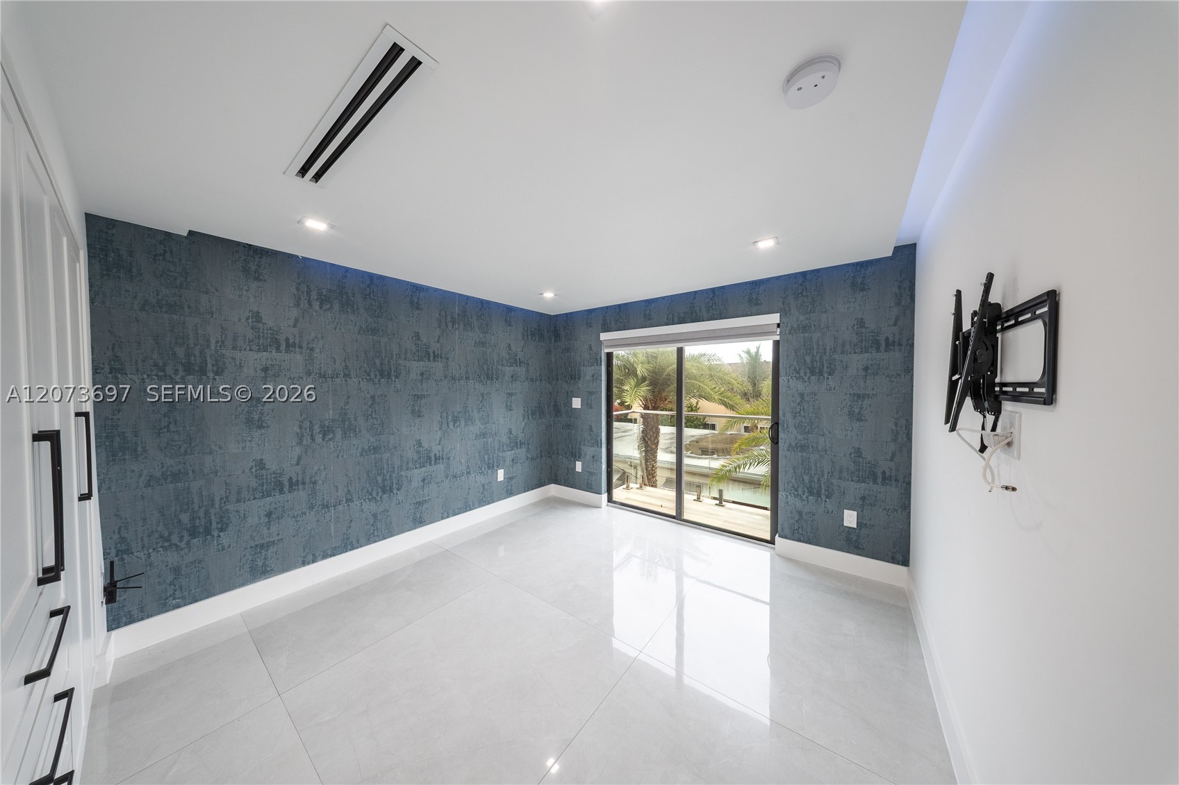5601 N Ocean Dr, Hollywood FL 33019