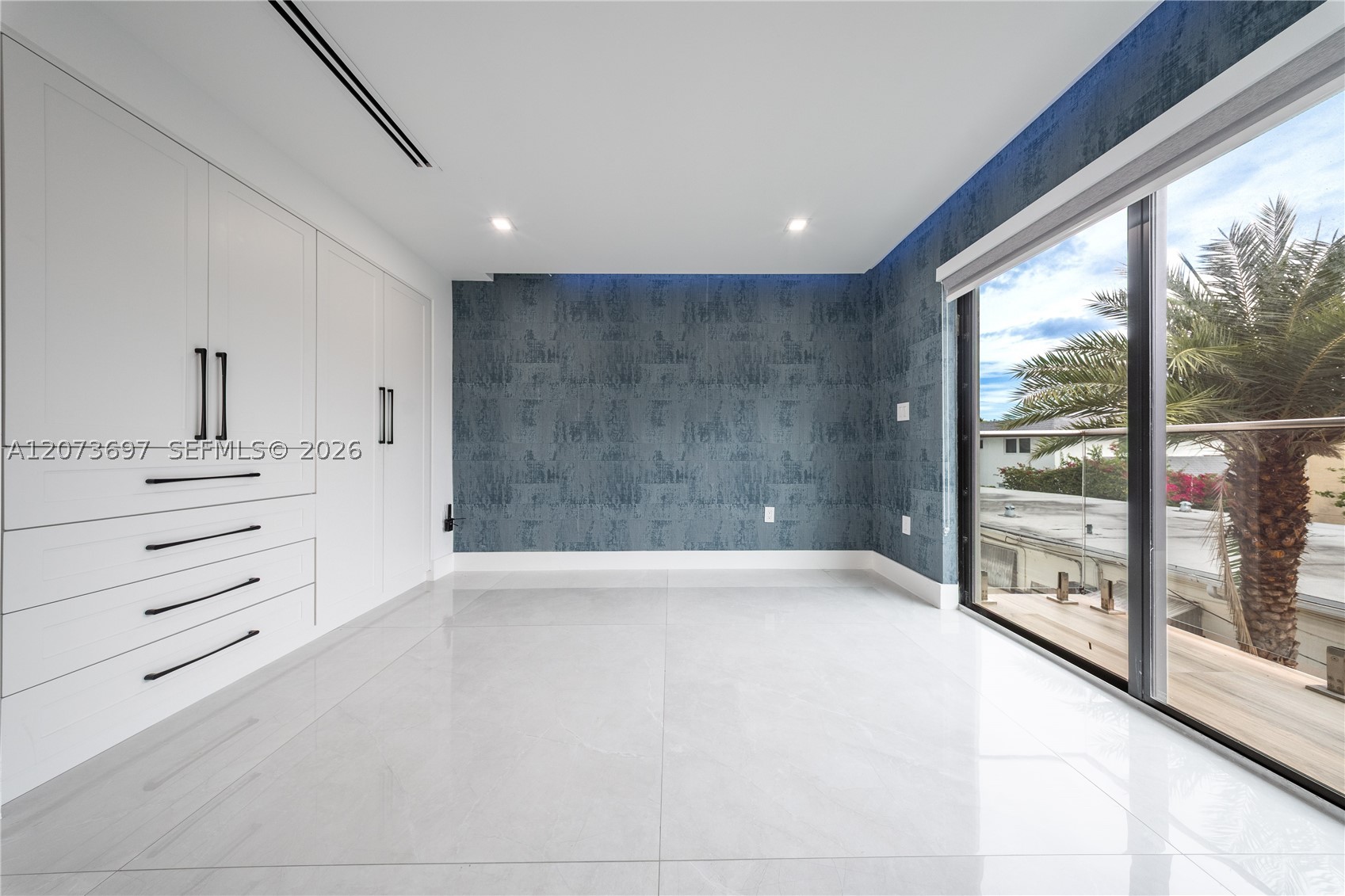 5601 N Ocean Dr, Hollywood FL 33019