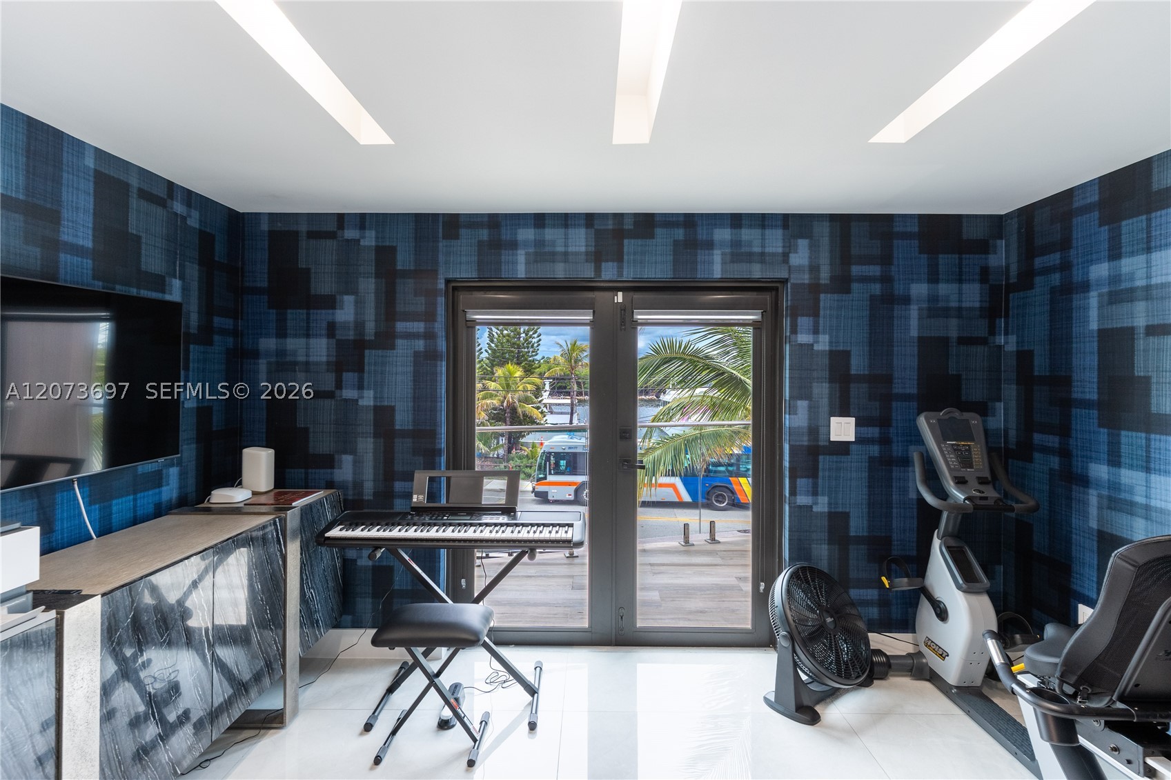 5601 N Ocean Dr, Hollywood FL 33019