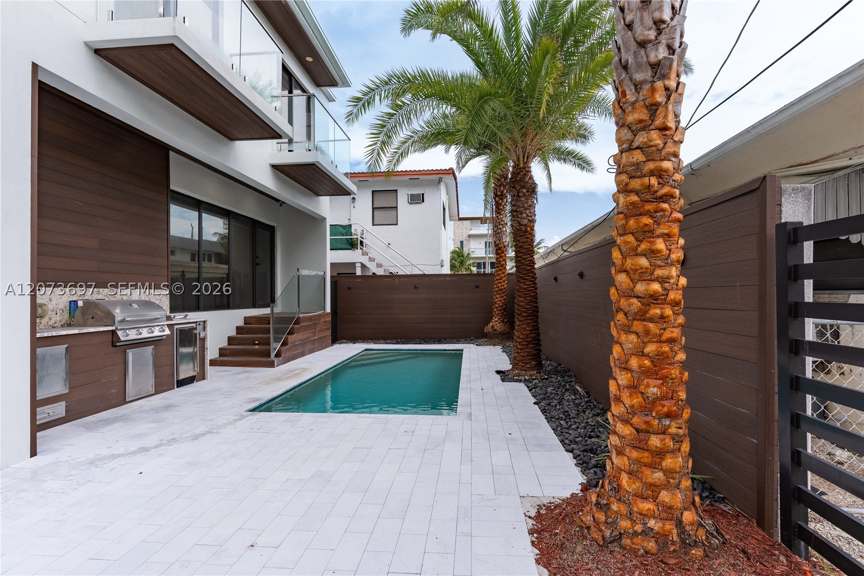 5601 N Ocean Dr, Hollywood FL 33019