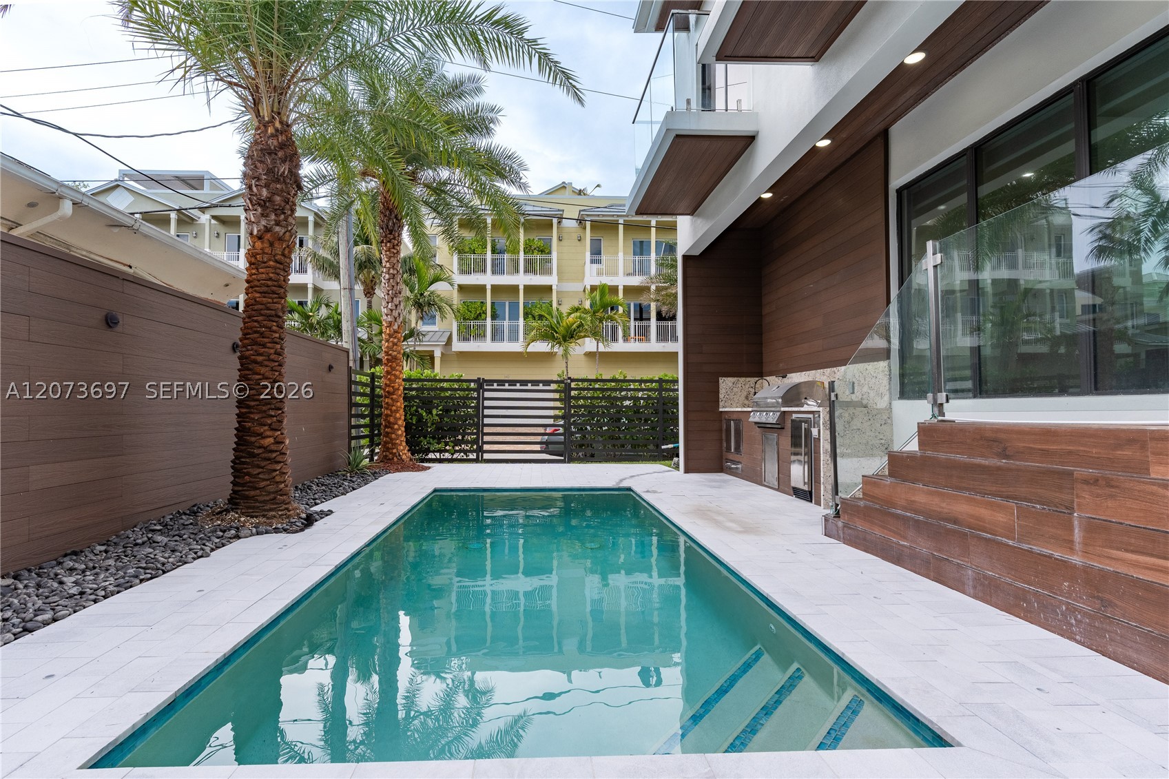 5601 N Ocean Dr, Hollywood FL 33019
