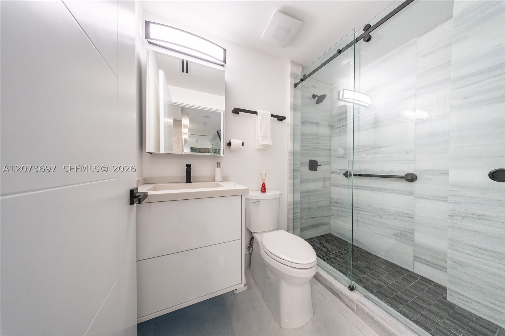 5601 N Ocean Dr, Hollywood FL 33019