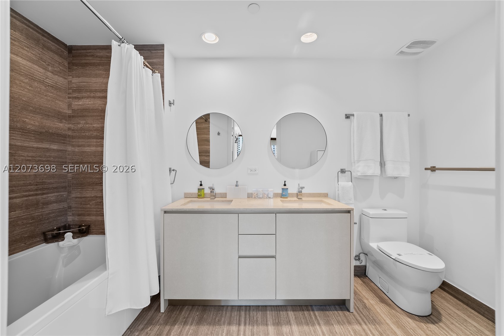 1010 Brickell Ave #1911, Miami FL 33131