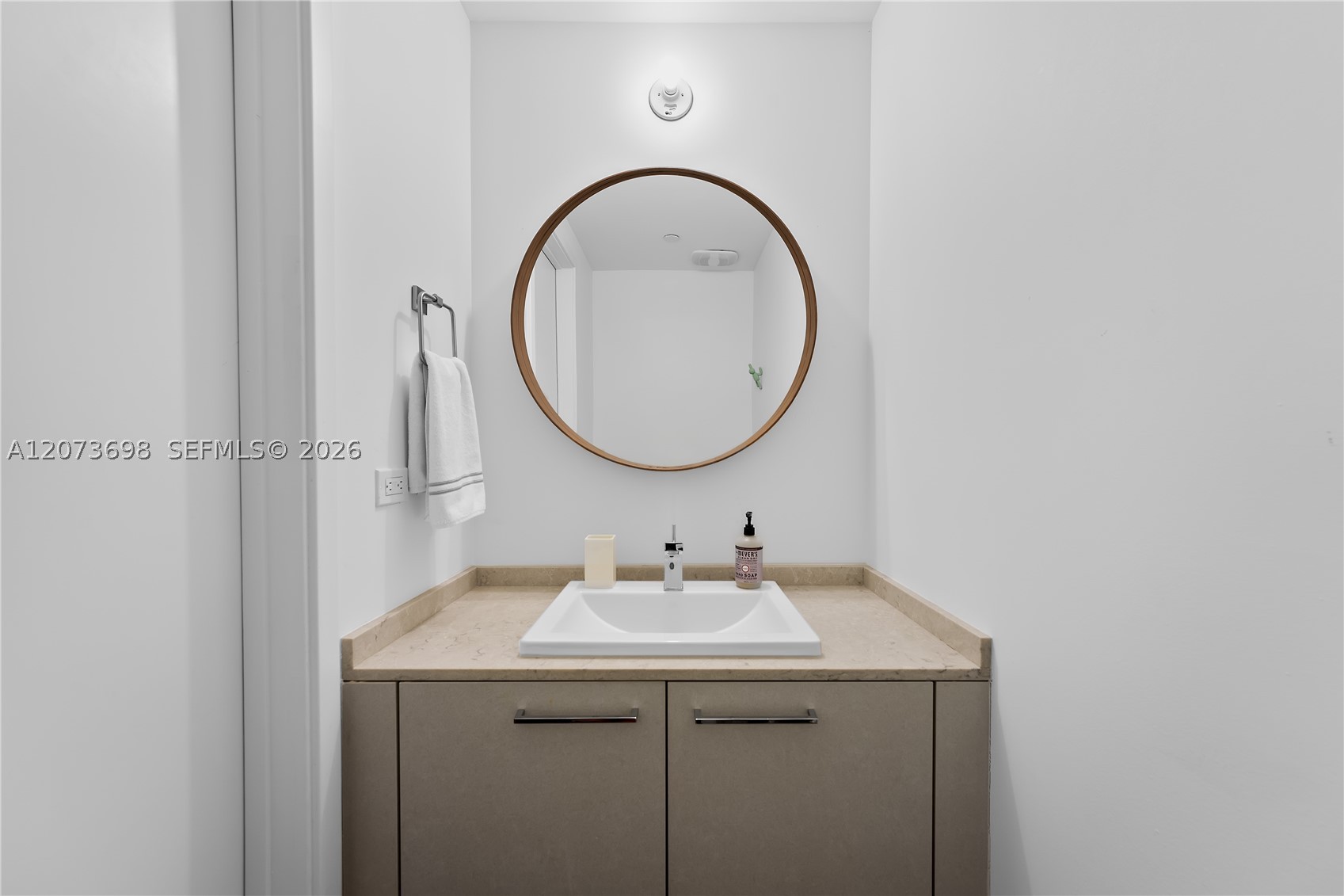 1010 Brickell Ave #1911, Miami FL 33131