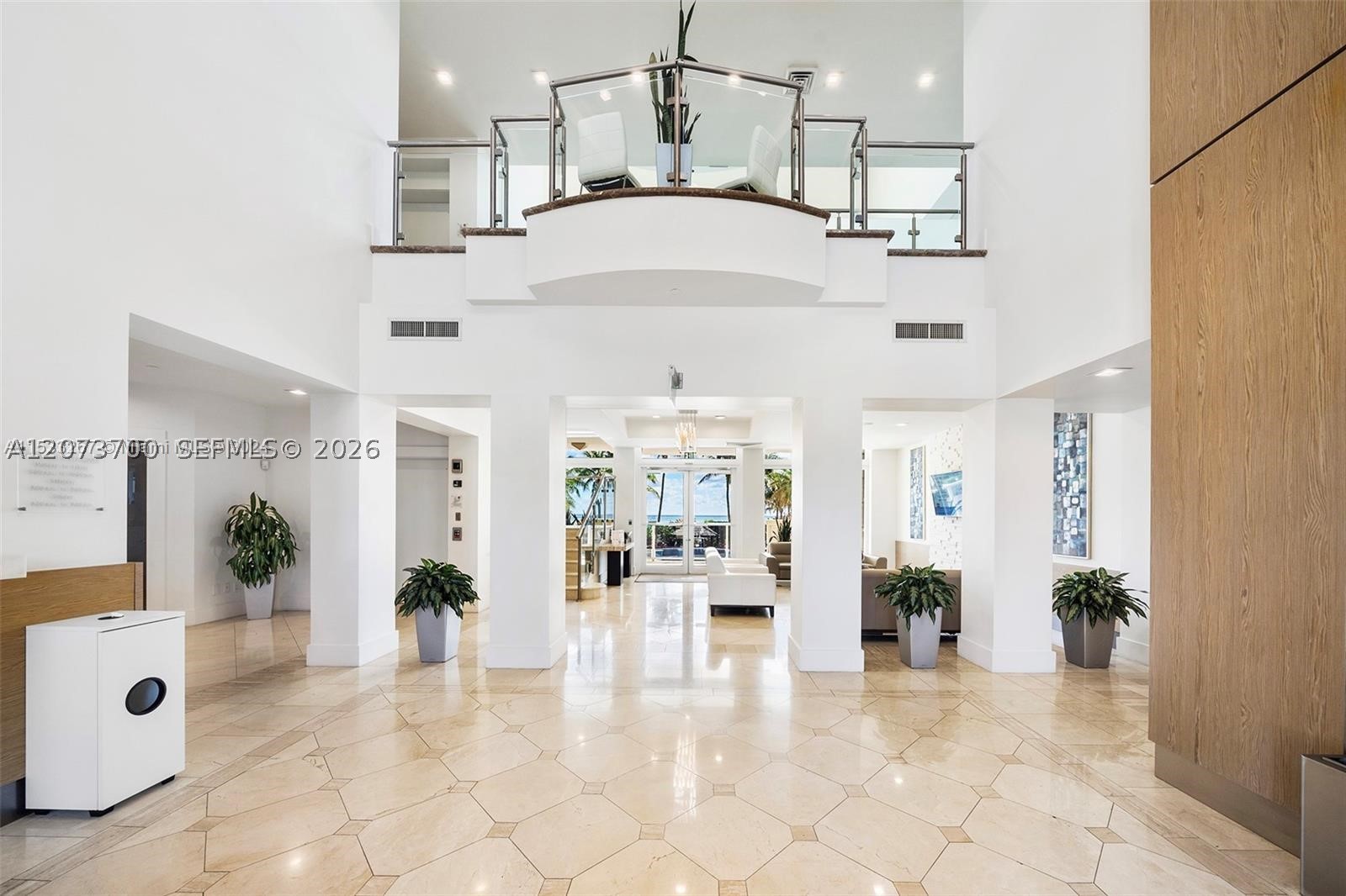 4779 Collins Ave #1005, Miami Beach FL 33140
