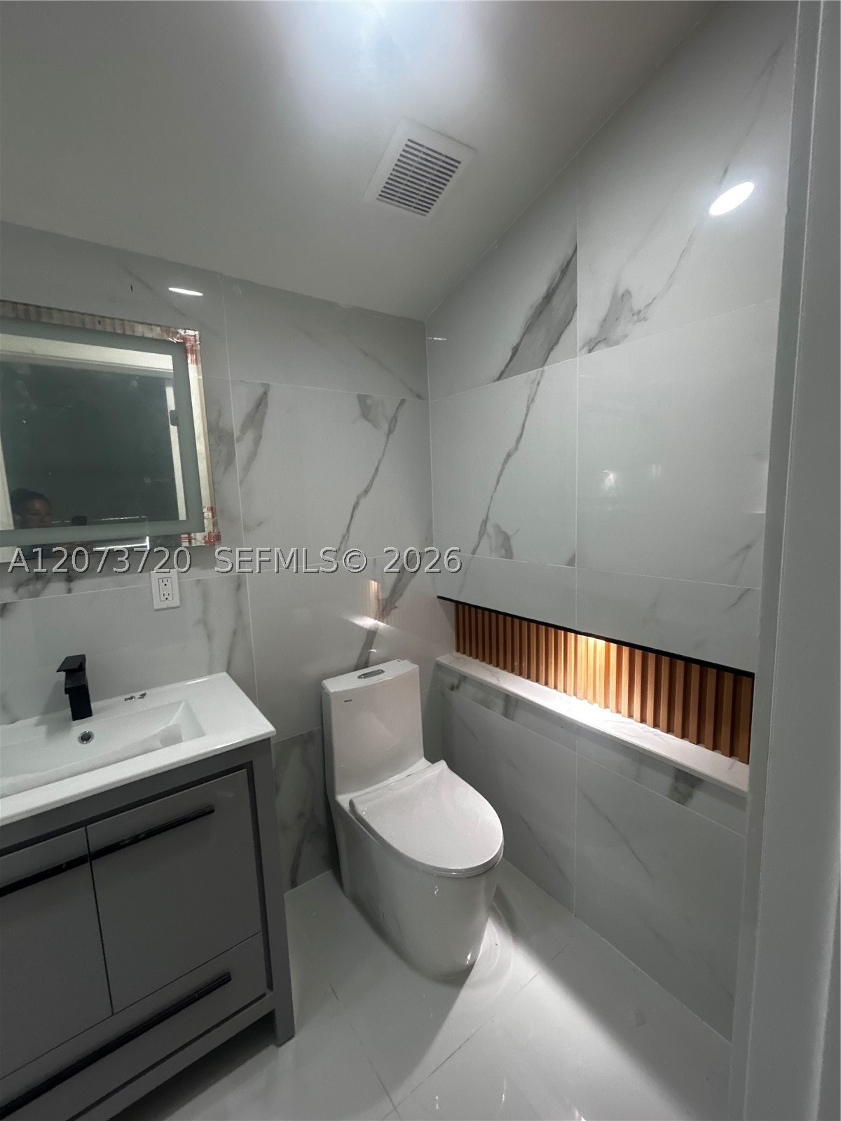 464 Minola Dr, Miami Springs FL 33166