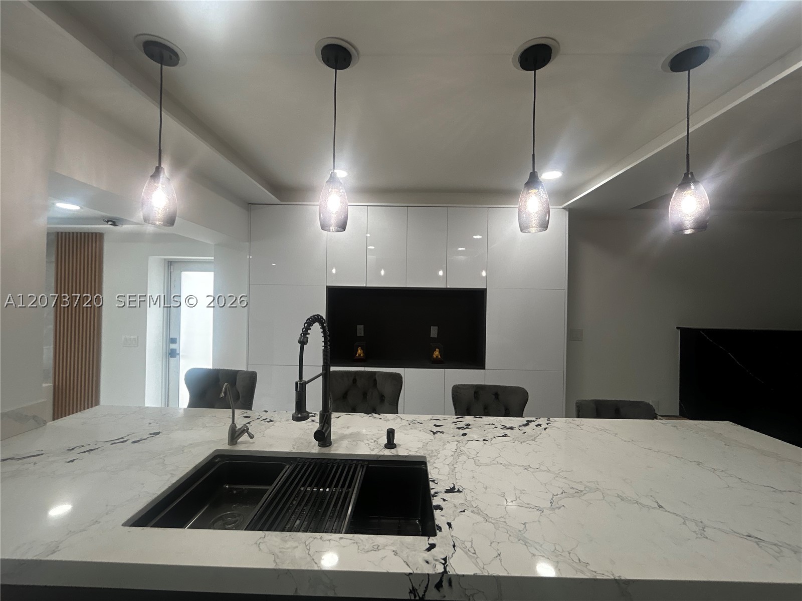464 Minola Dr, Miami Springs FL 33166