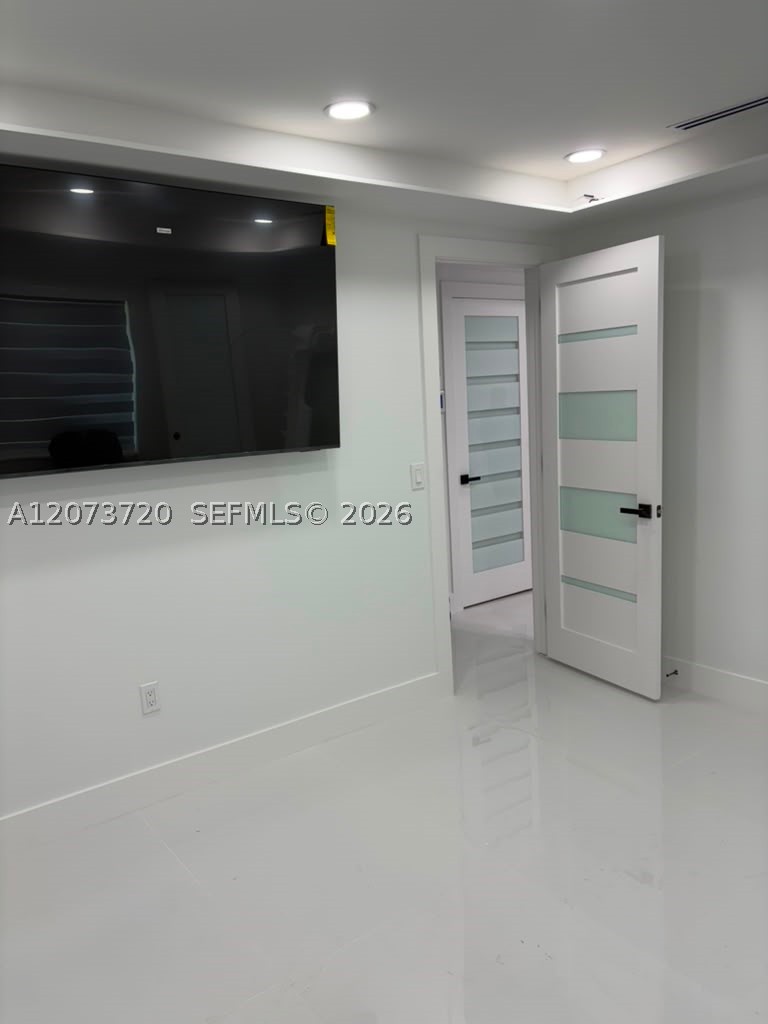464 Minola Dr, Miami Springs FL 33166