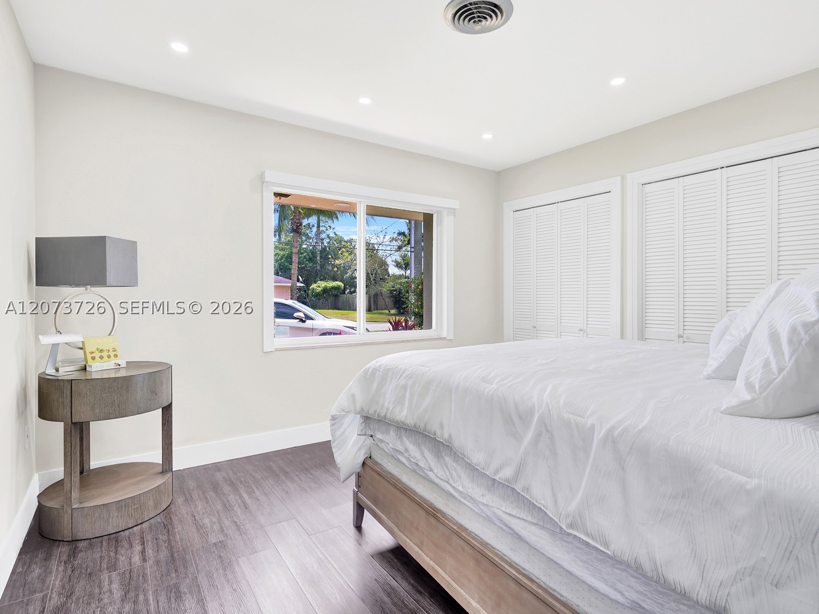 621 E Tropical Way, Plantation FL 33317