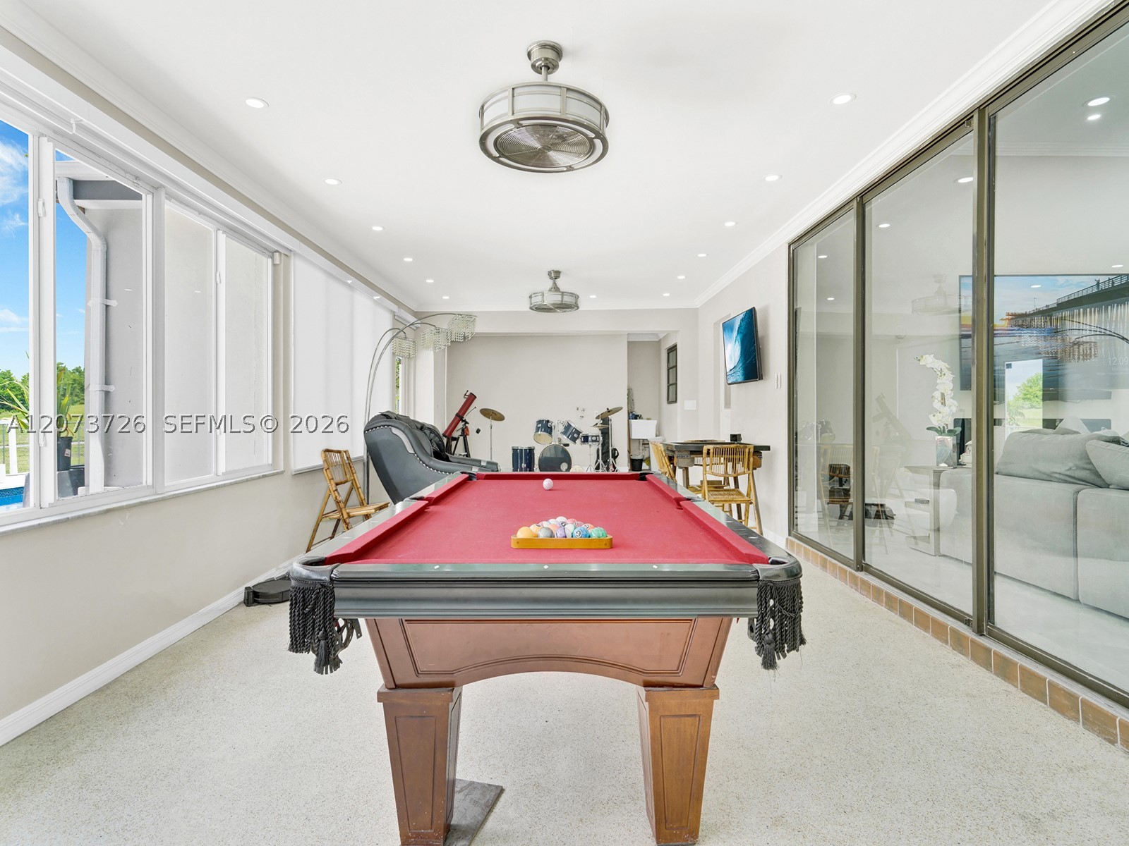 621 E Tropical Way, Plantation FL 33317