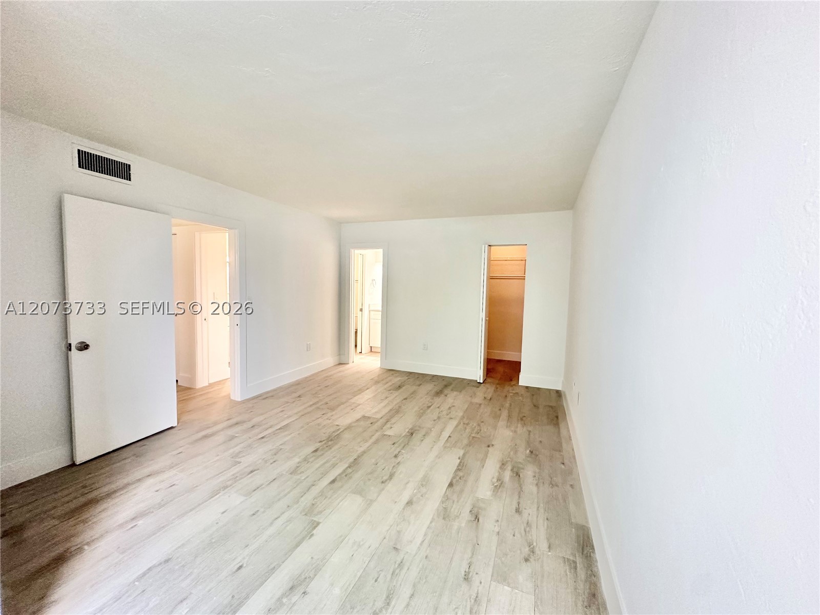 6890 N Kendall Dr #B204, Pinecrest FL 33156