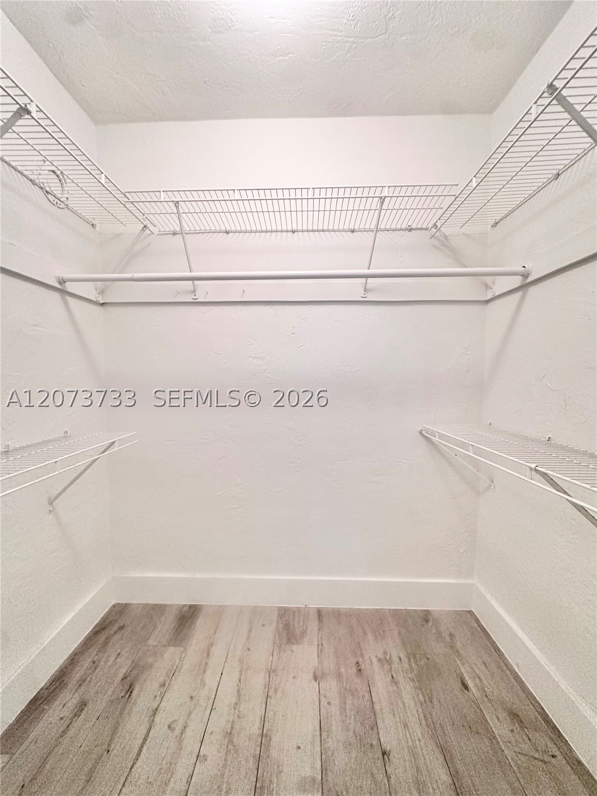 6890 N Kendall Dr #B204, Pinecrest FL 33156