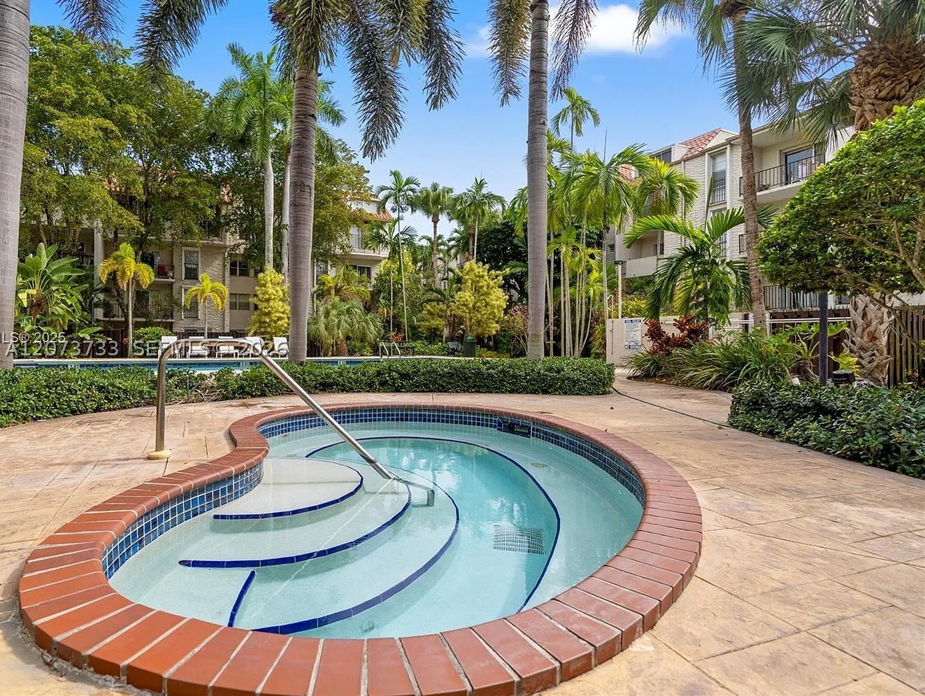 6890 N Kendall Dr #B204, Pinecrest FL 33156