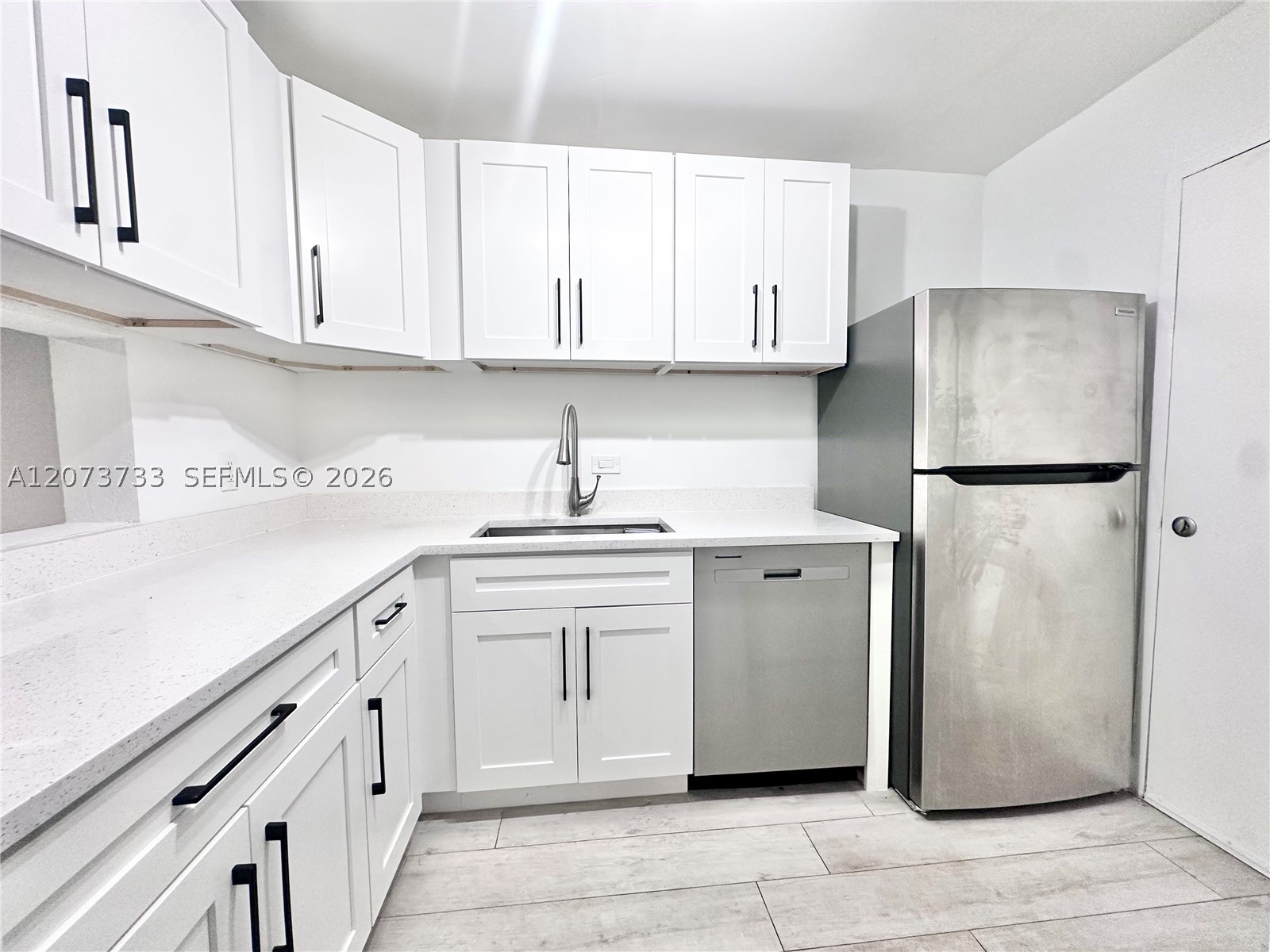 6890 N Kendall Dr #B204, Pinecrest FL 33156