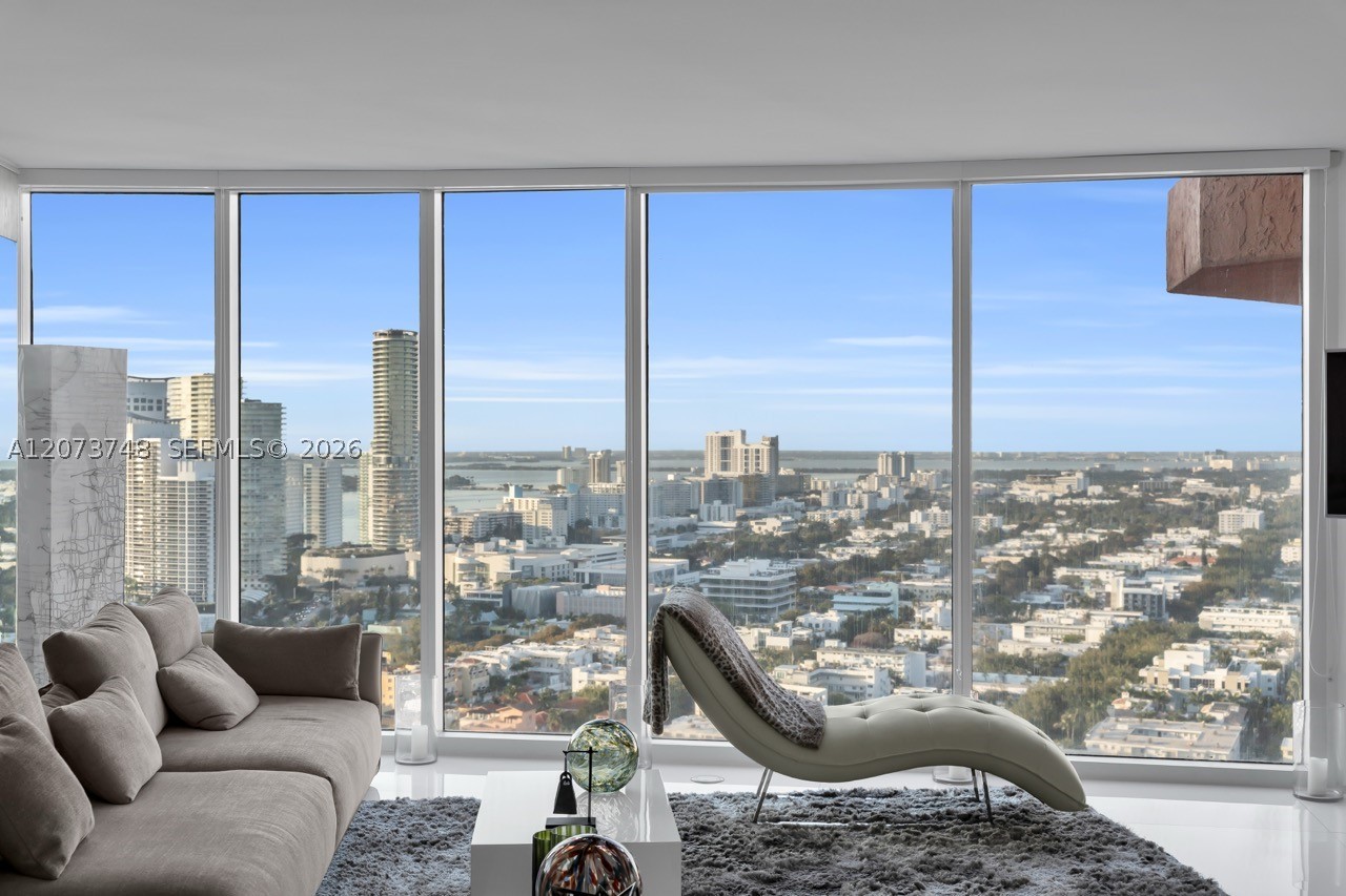 300 S Pointe Dr #3105, Miami Beach FL 33139