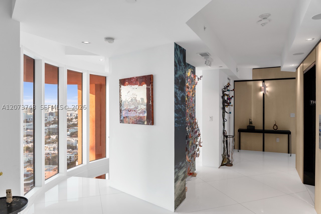 300 S Pointe Dr #3105, Miami Beach FL 33139