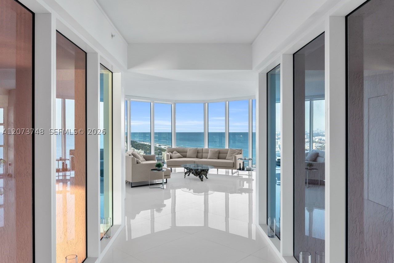 300 S Pointe Dr #3105, Miami Beach FL 33139