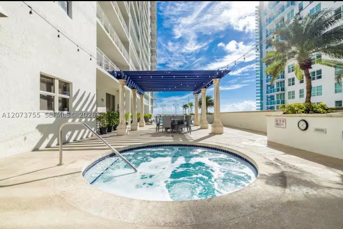 1200 Brickell Bay Dr #4101, Miami FL 33131