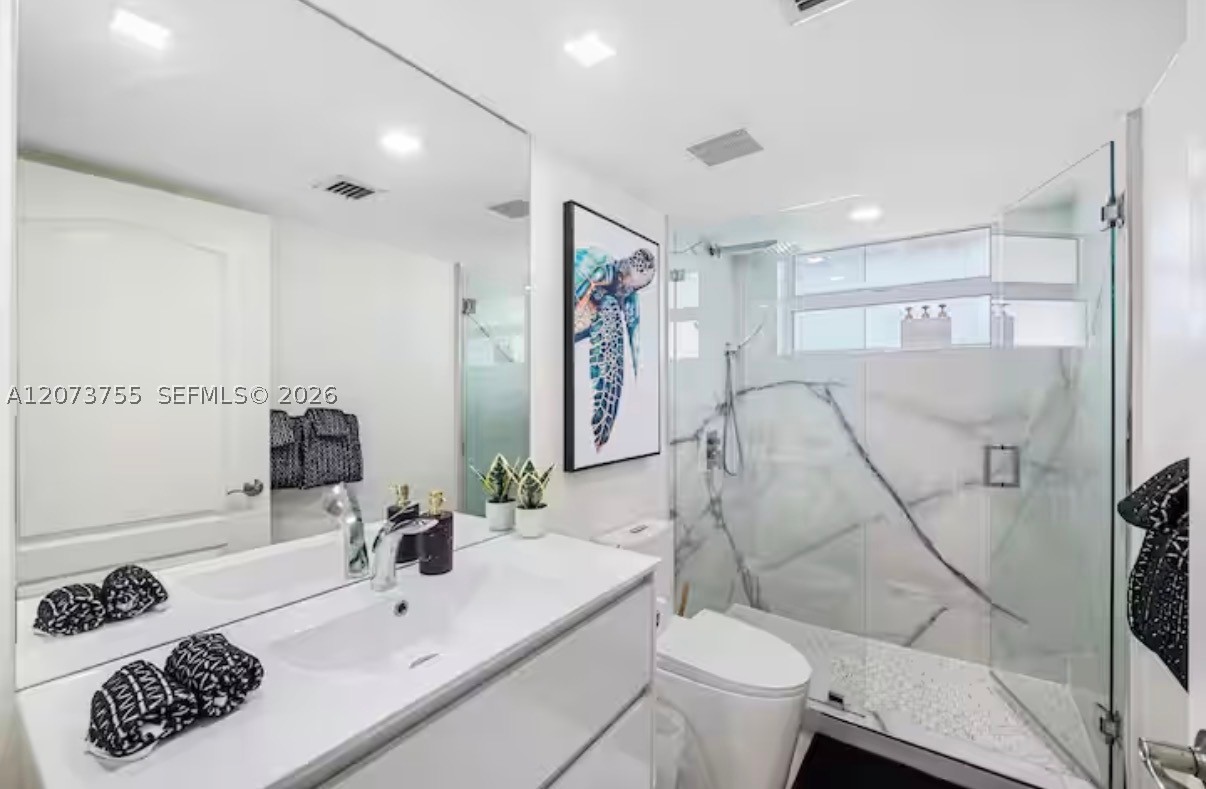 1200 Brickell Bay Dr #4101, Miami FL 33131
