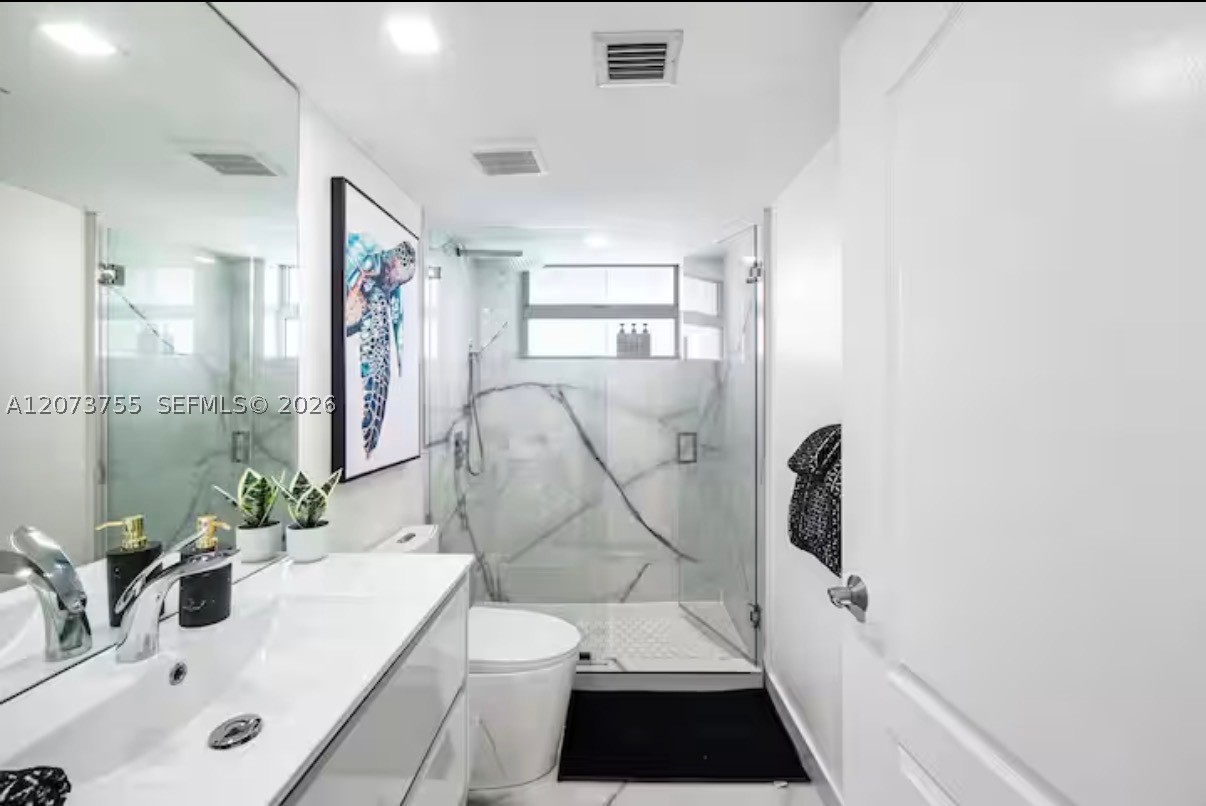 1200 Brickell Bay Dr #4101, Miami FL 33131