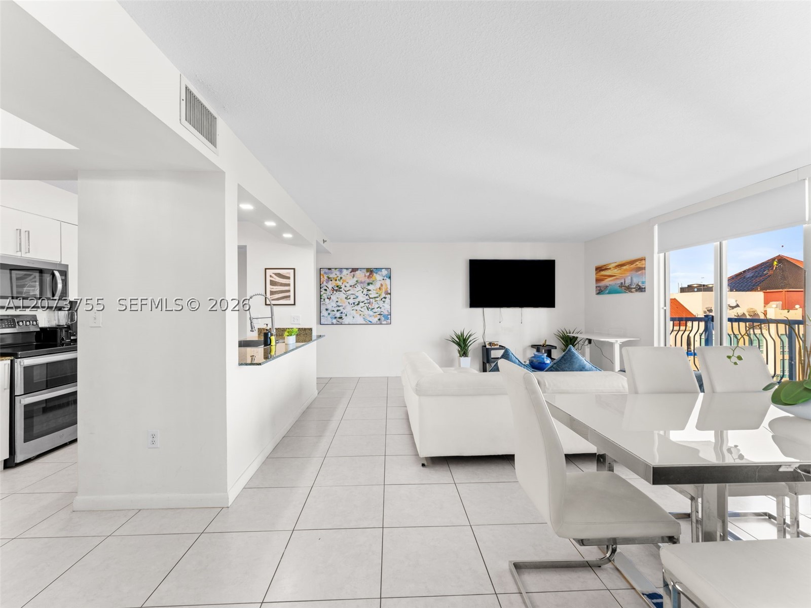 1200 Brickell Bay Dr #4101, Miami FL 33131