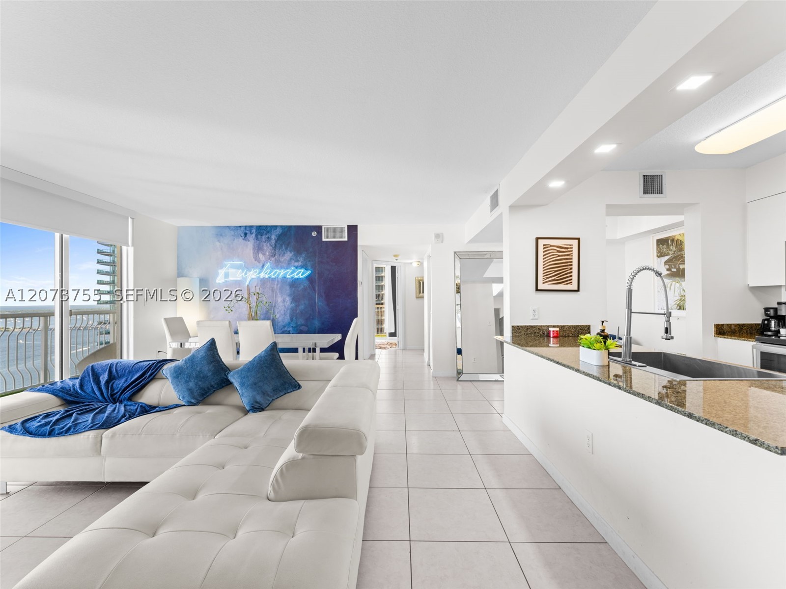 1200 Brickell Bay Dr #4101, Miami FL 33131