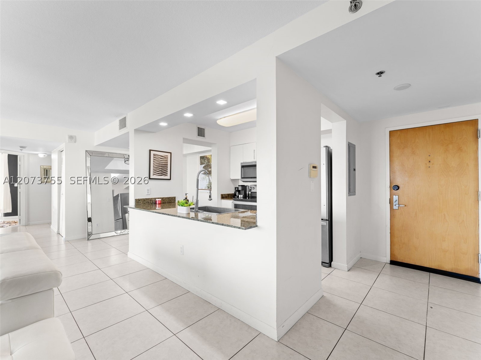 1200 Brickell Bay Dr #4101, Miami FL 33131