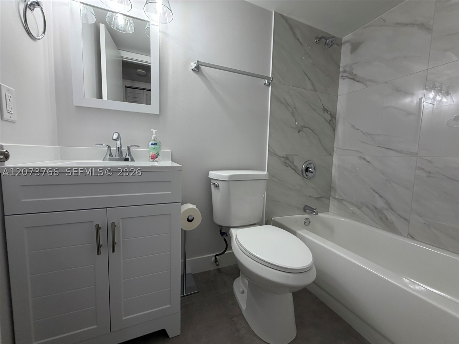1360 W 41st St #103, Hialeah FL 33012
