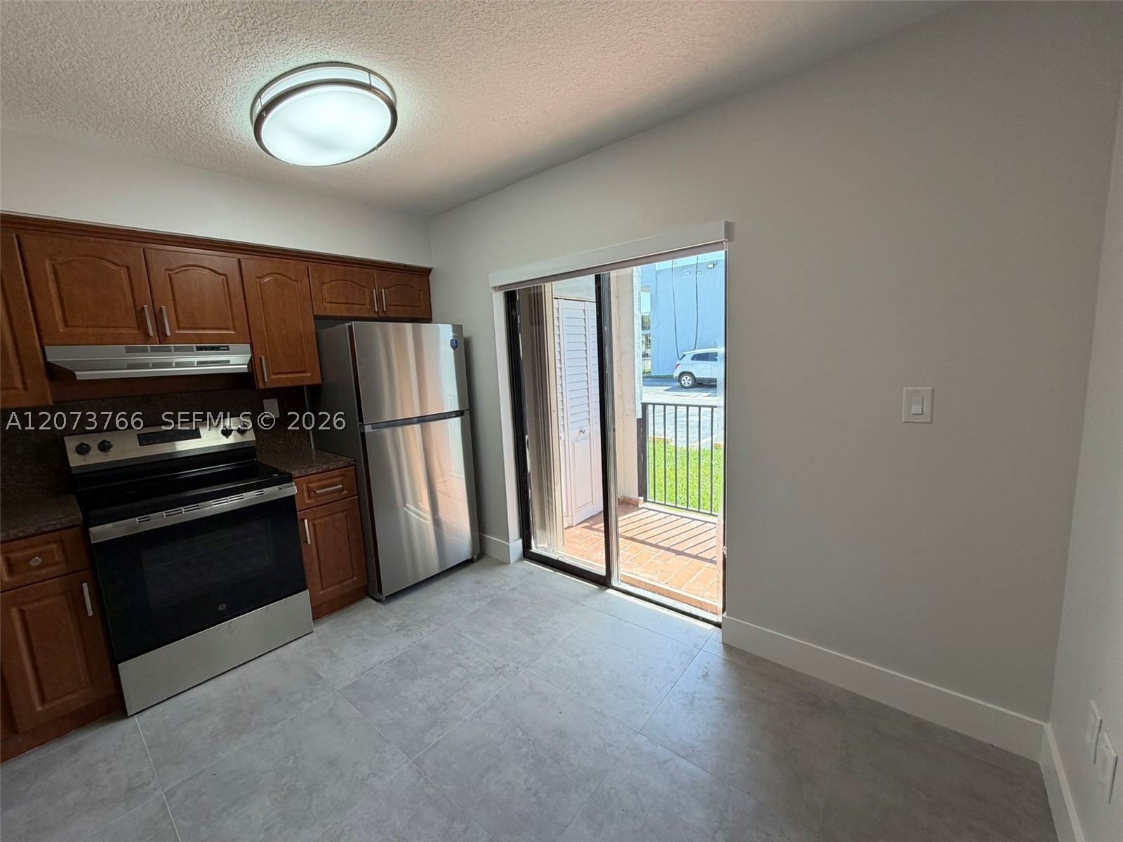 1360 W 41st St #103, Hialeah FL 33012