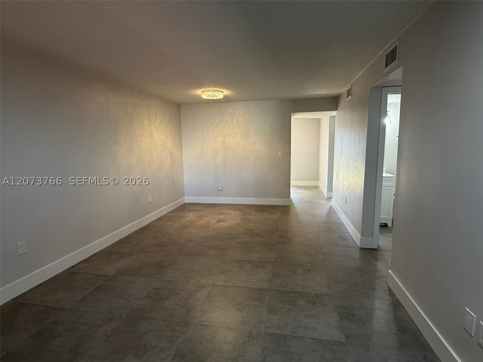 1360 W 41st St #103, Hialeah FL 33012
