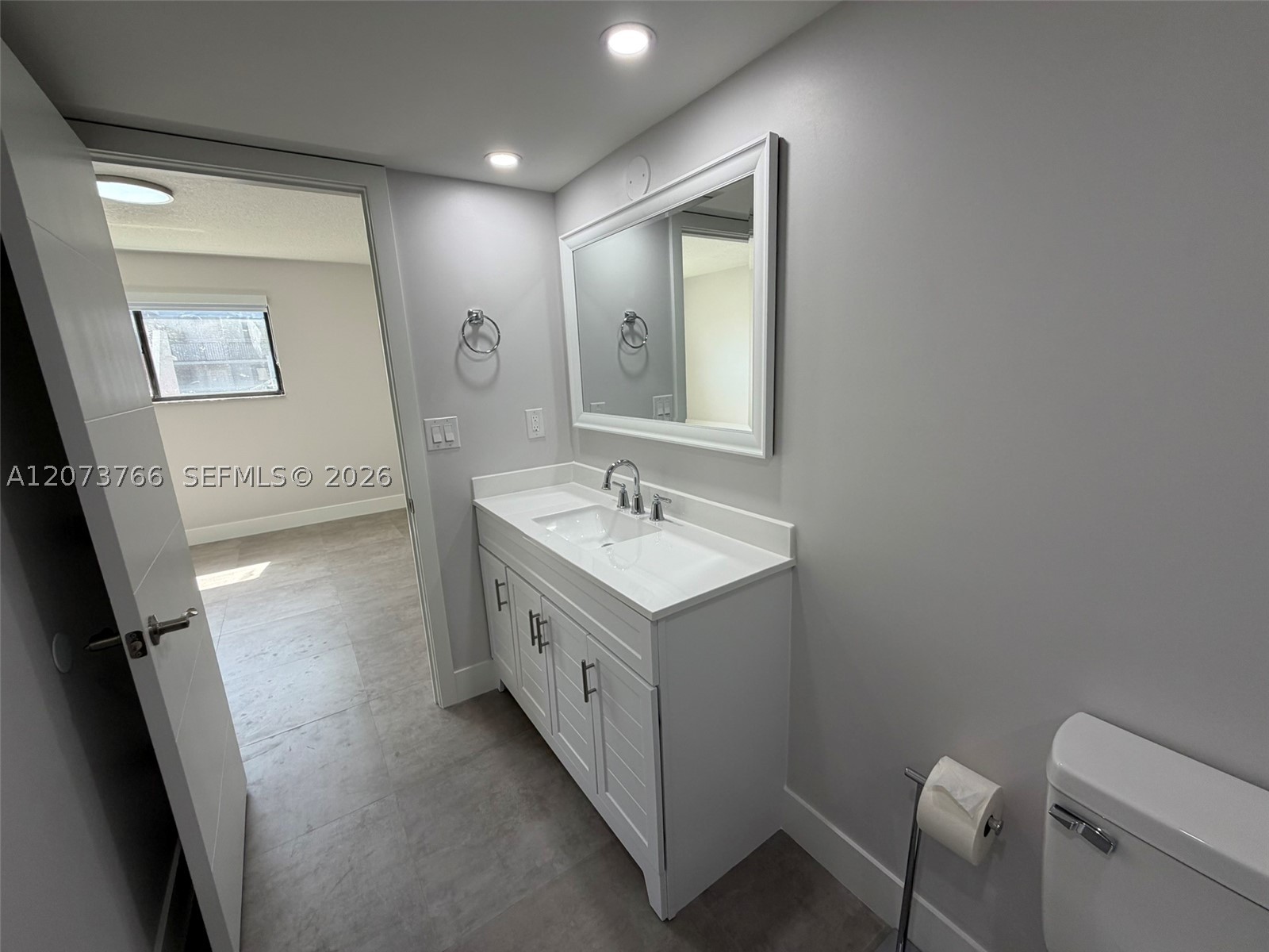 1360 W 41st St #103, Hialeah FL 33012