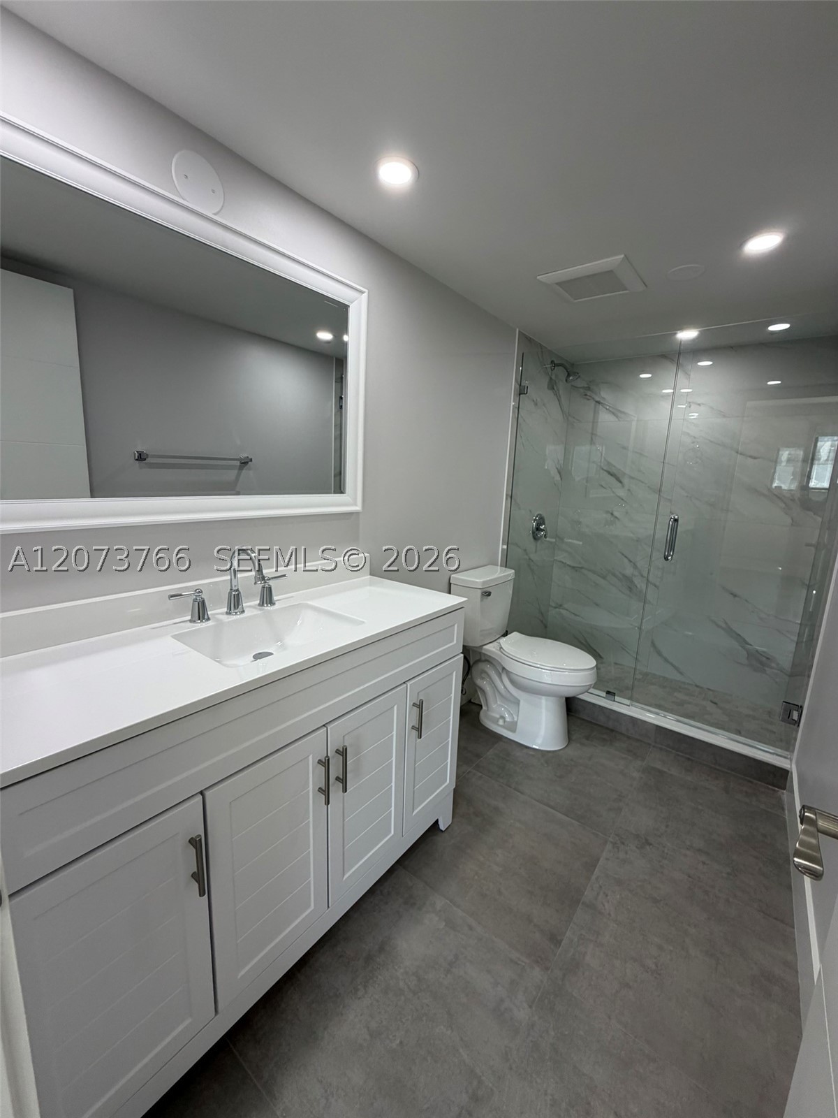 1360 W 41st St #103, Hialeah FL 33012