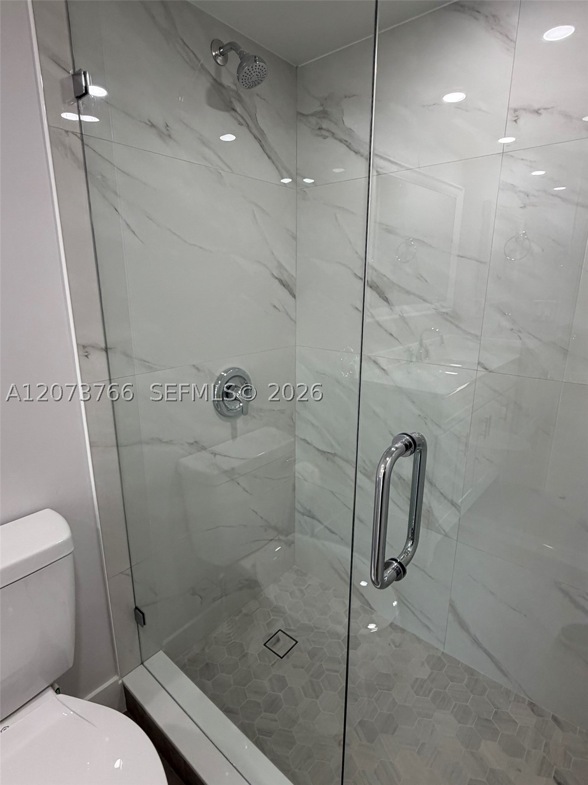 1360 W 41st St #103, Hialeah FL 33012
