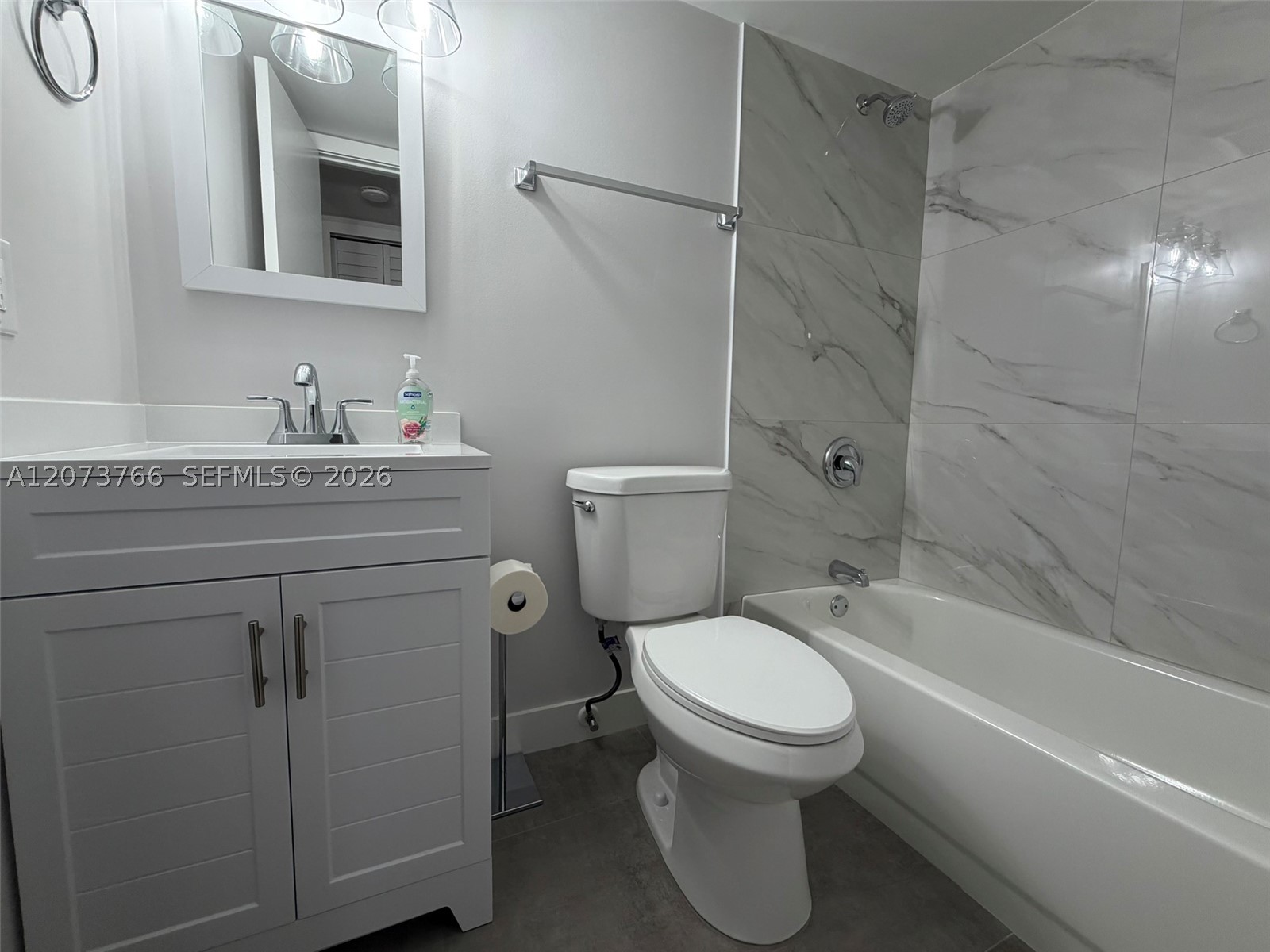 1360 W 41st St #103, Hialeah FL 33012