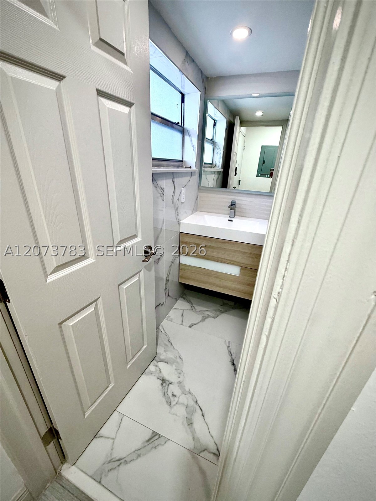 4000 NE 170th St #207, North Miami Beach FL 33160