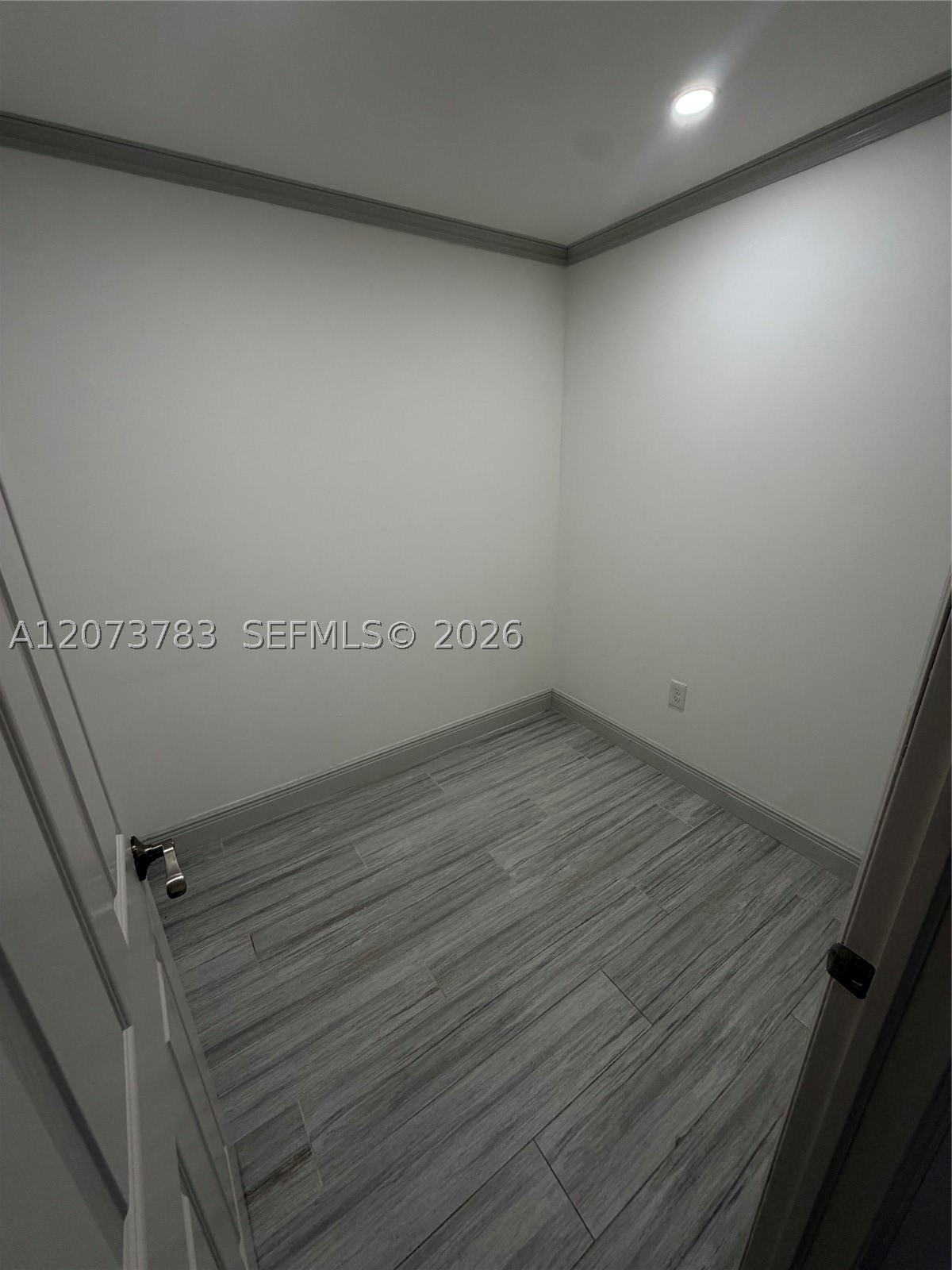4000 NE 170th St #207, North Miami Beach FL 33160