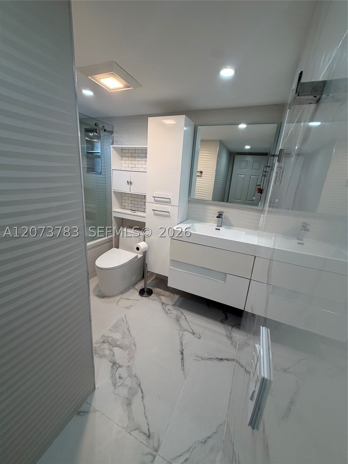4000 NE 170th St #207, North Miami Beach FL 33160