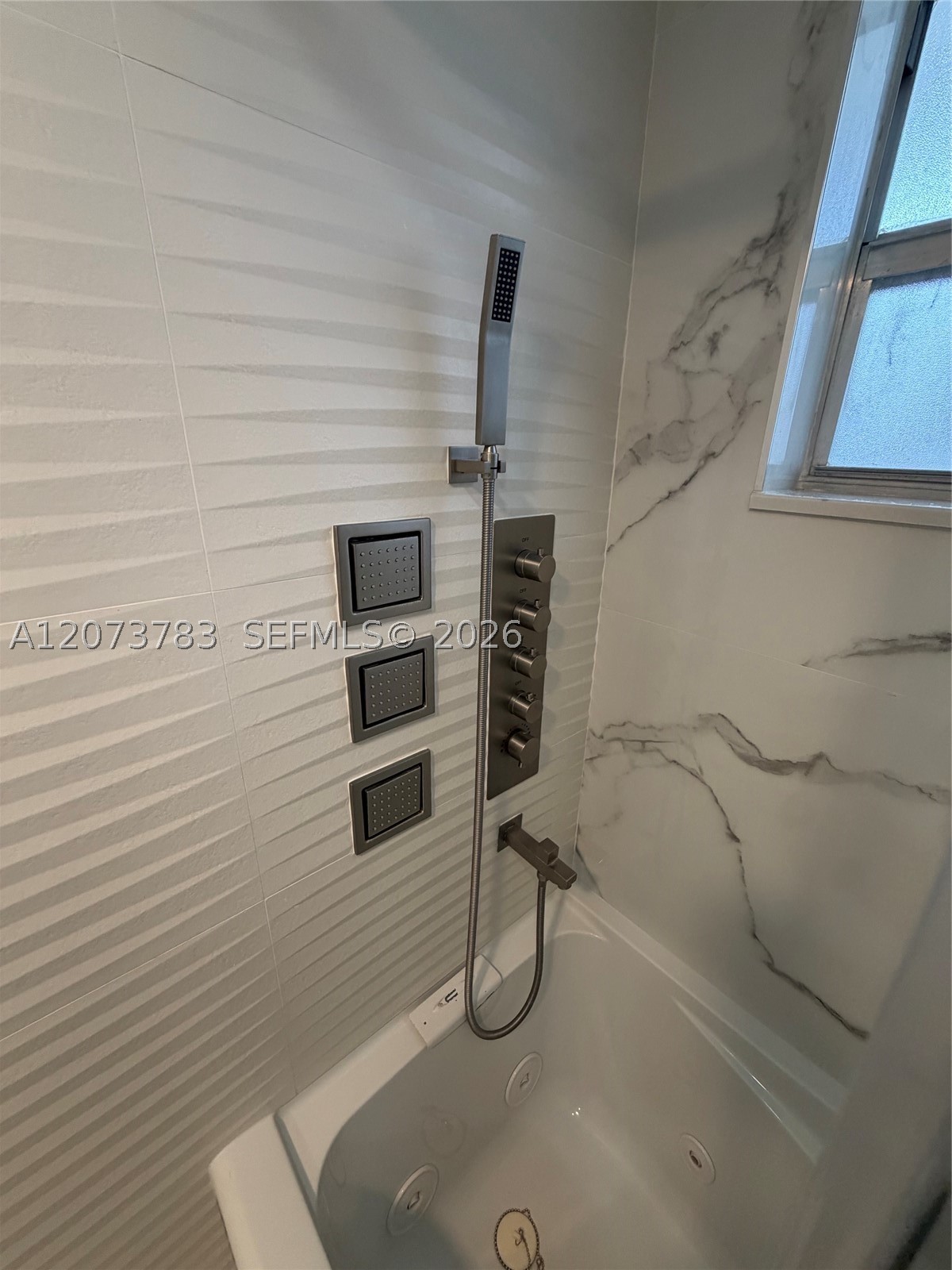 4000 NE 170th St #207, North Miami Beach FL 33160
