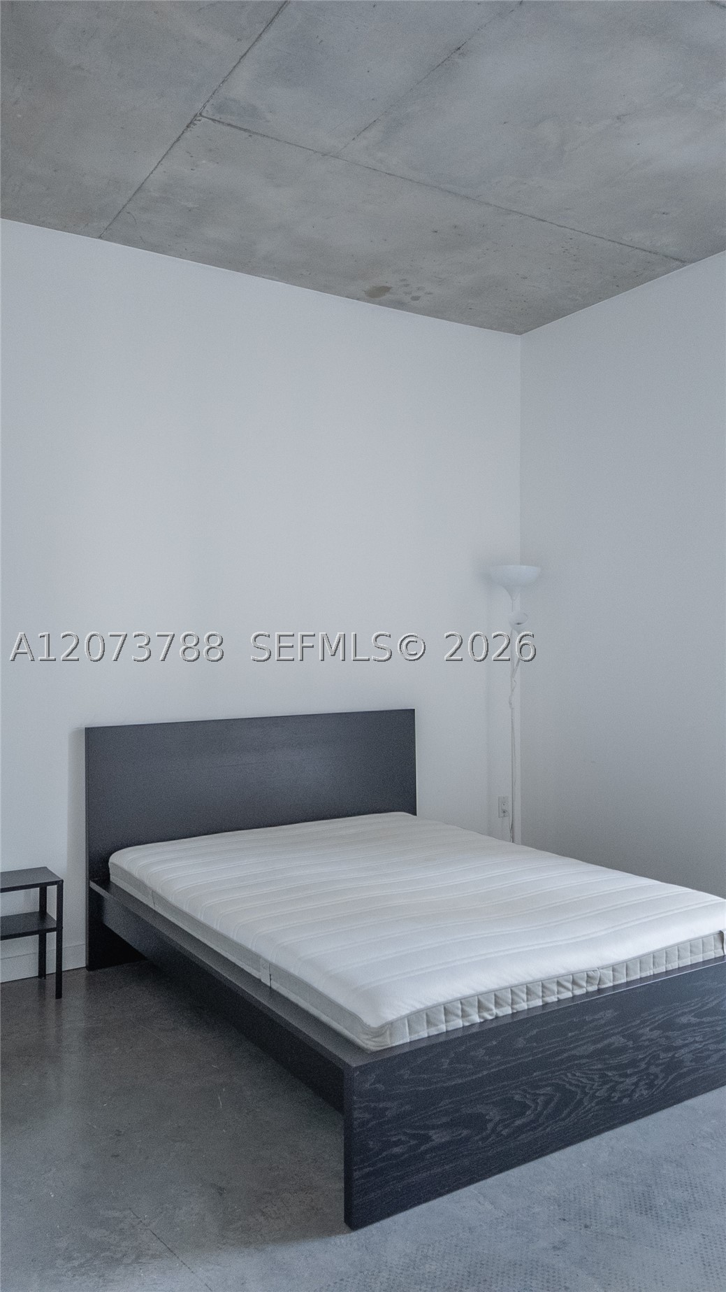 151 SE 1st St #811, Miami FL 33131