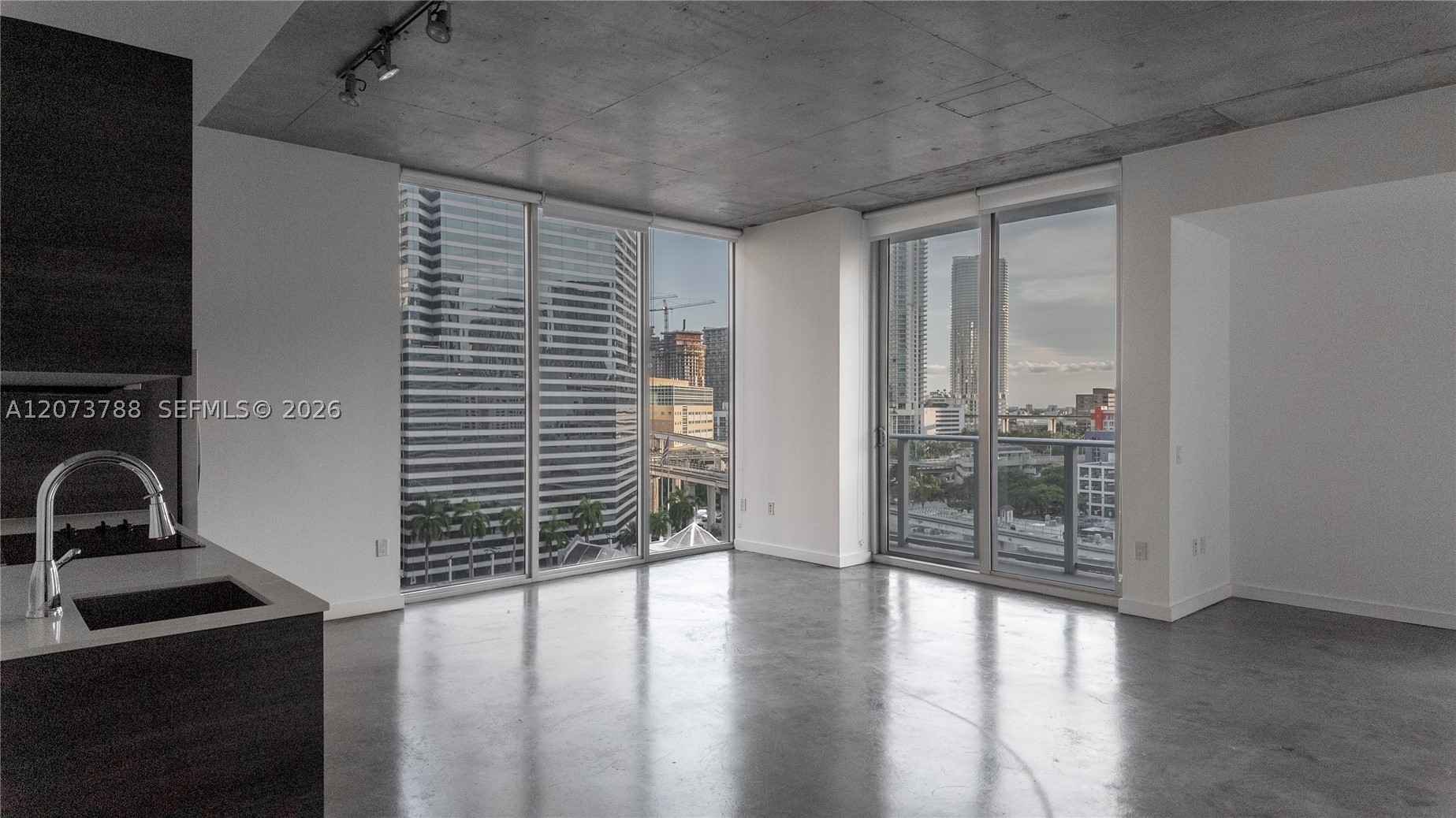 151 SE 1st St #811, Miami FL 33131