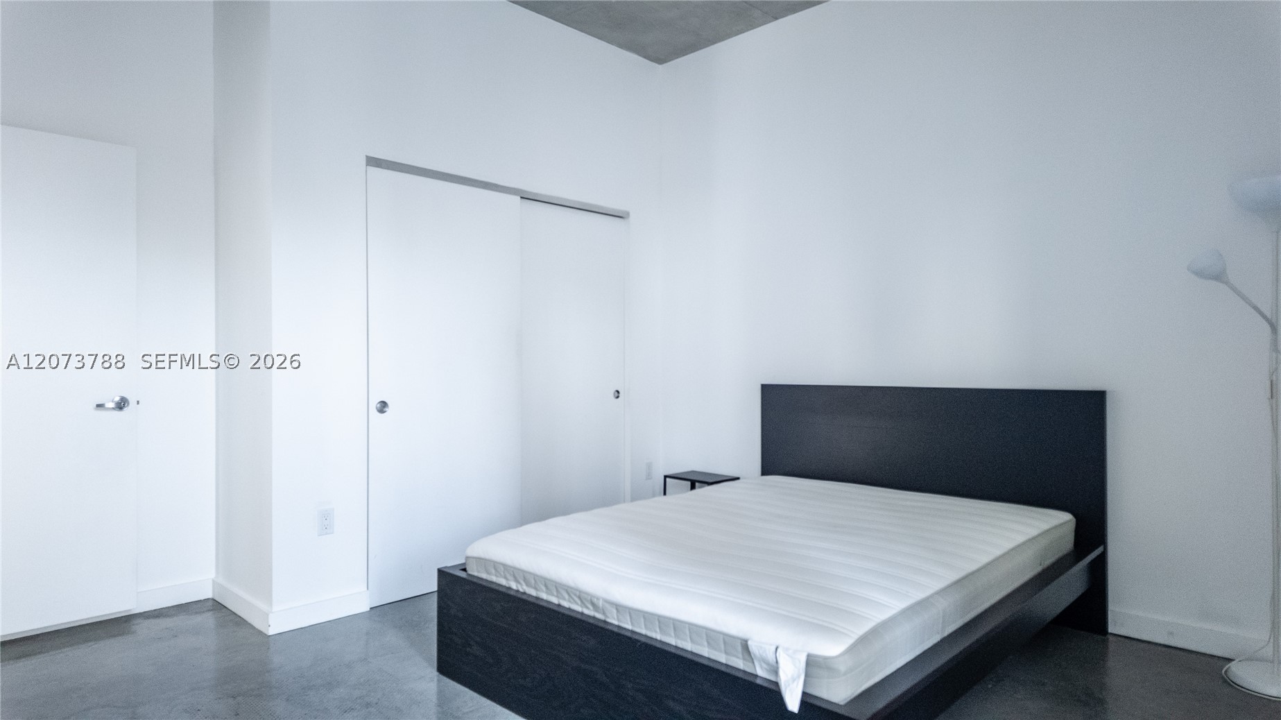 151 SE 1st St #811, Miami FL 33131