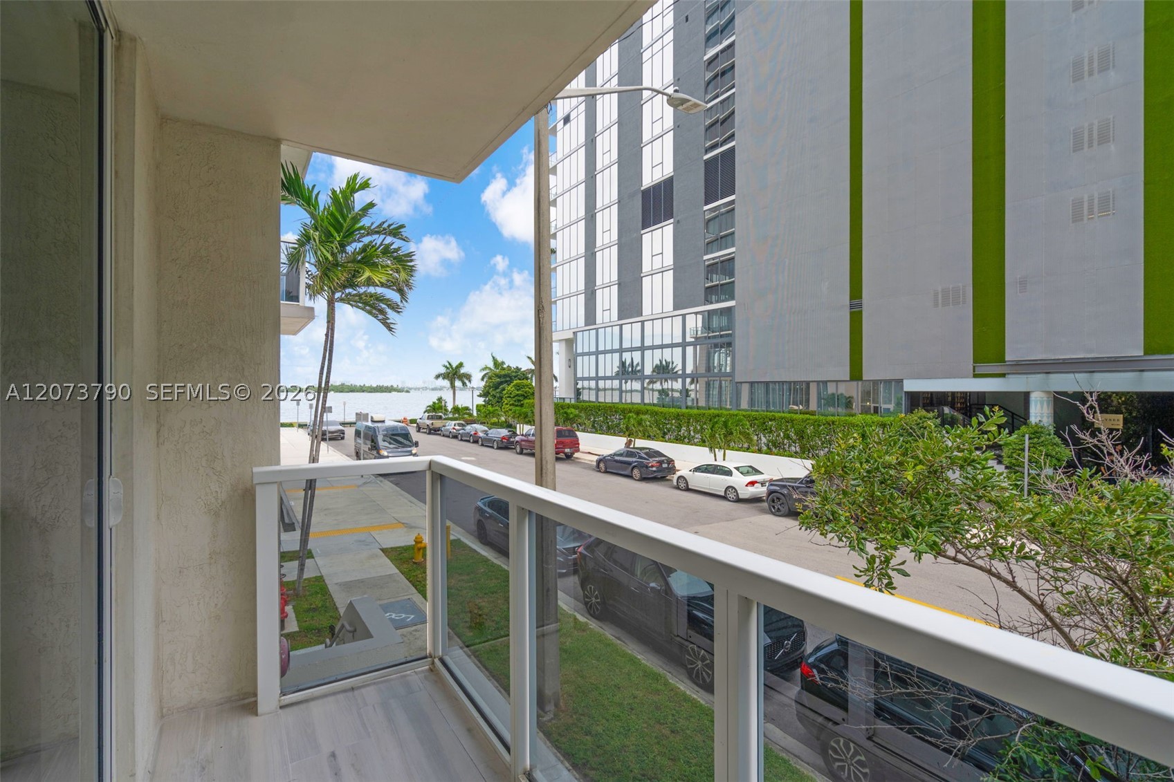 601 NE 23rd St #TH4, Miami FL 33137