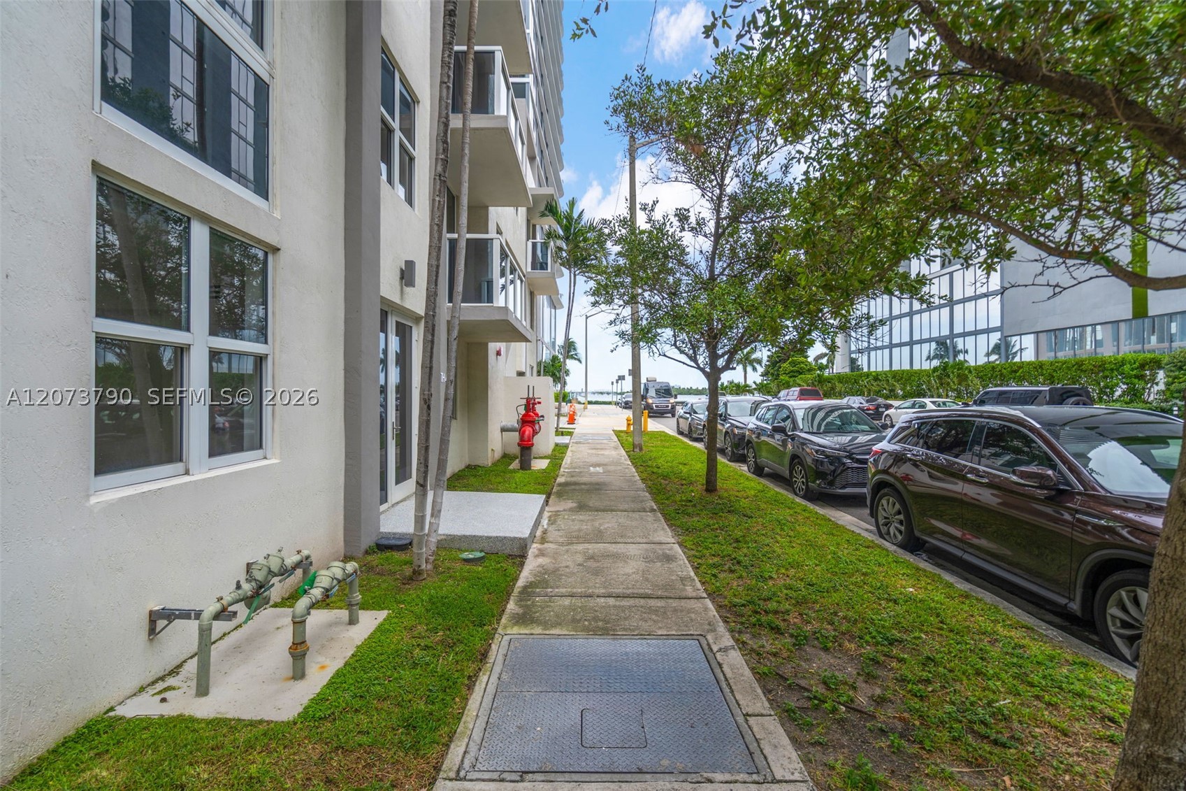 601 NE 23rd St #TH4, Miami FL 33137