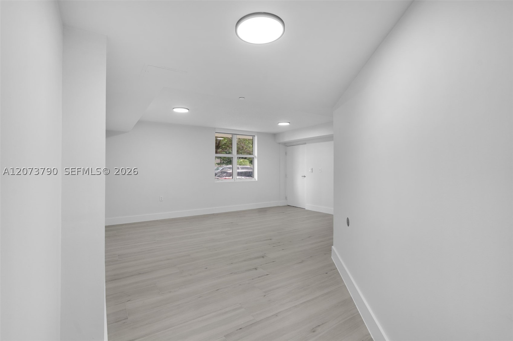 601 NE 23rd St #TH4, Miami FL 33137